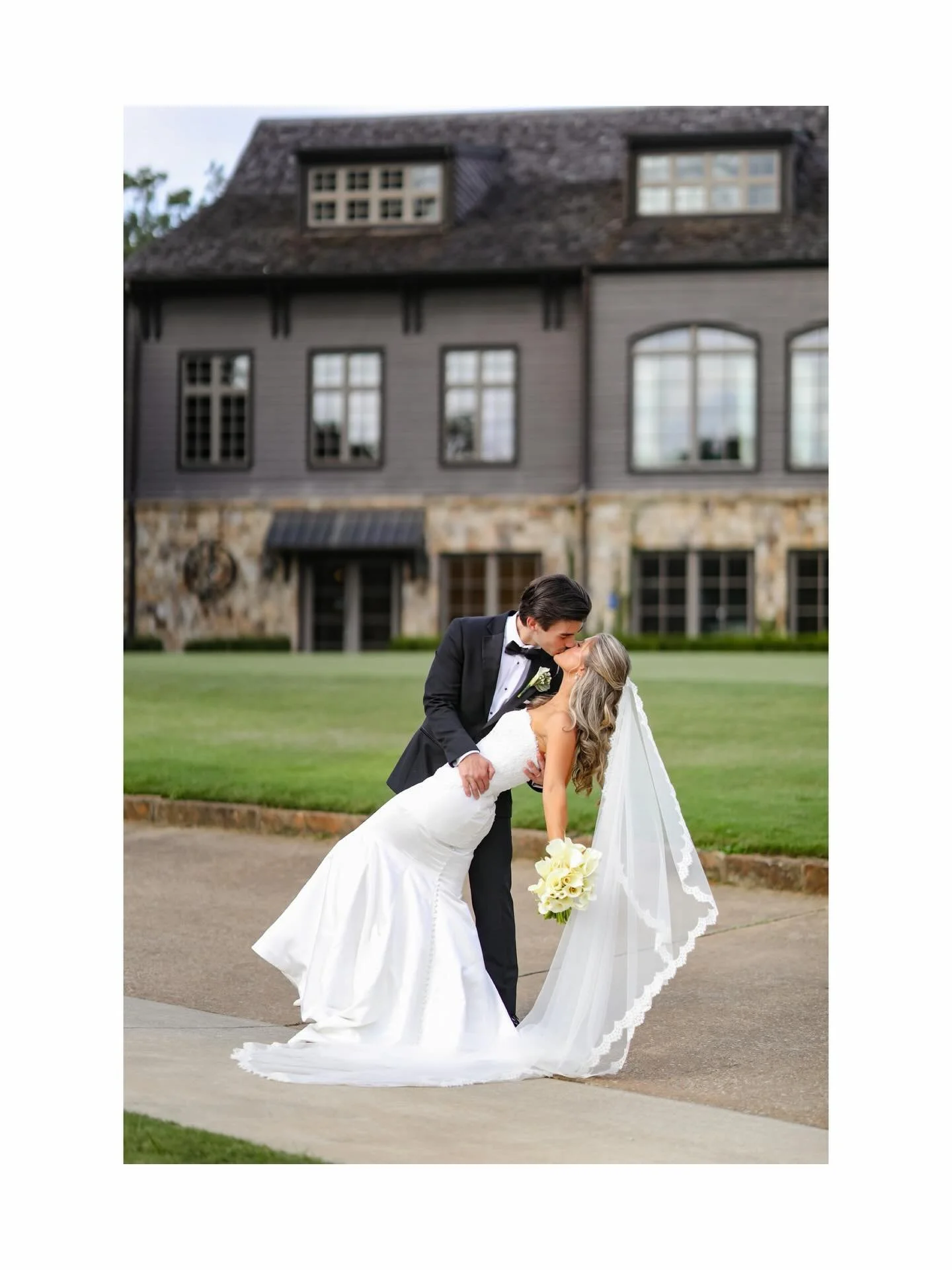 Now booking: 2026 WEDDINGS!💒📸

After getting my footing, shooting several weddings over the last two years, I feel confident enough to say I can capture your day exactly the way you dreamed it! 

We now have all the gear needed to capture your day 