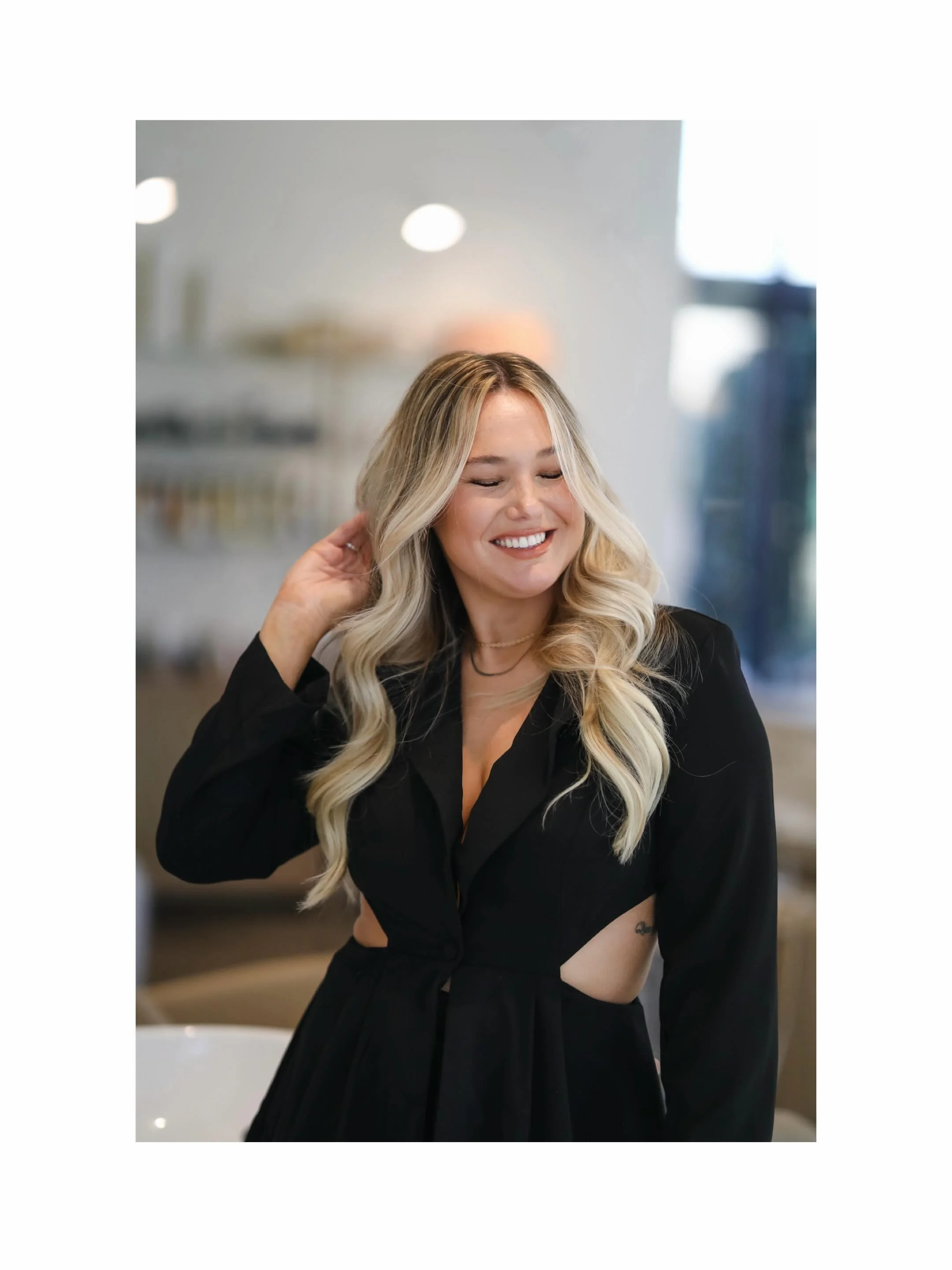 Headshots, but make it fun📸🪞
&bull;&bull;&bull;
#chattanoogaphotographer #branding