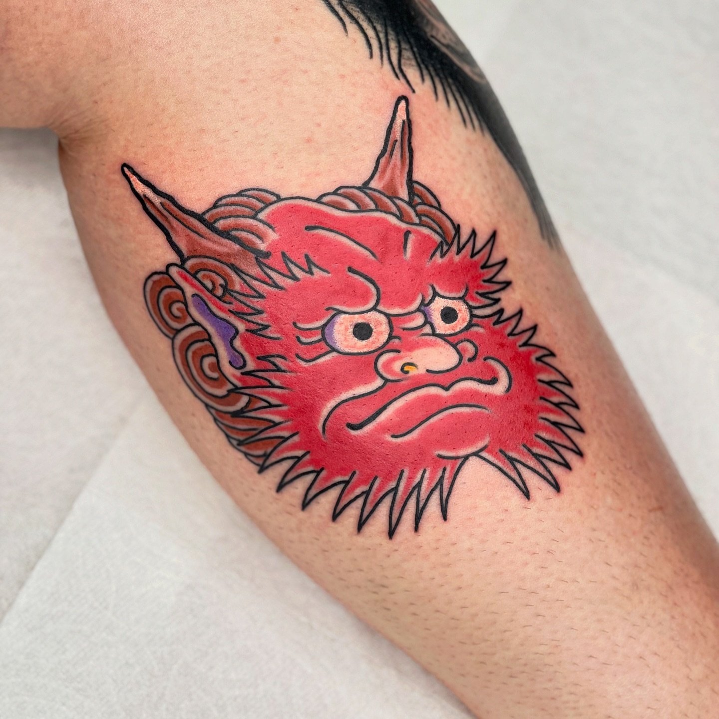Red 40 boi done by @actatz 👹
Dm @actatz to book your next tattoo! 

#japanese #irezumi #japanesetattoo #oni #wabori 
#tattoo