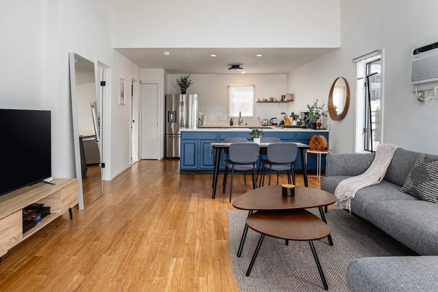 Living Room 3.jpg