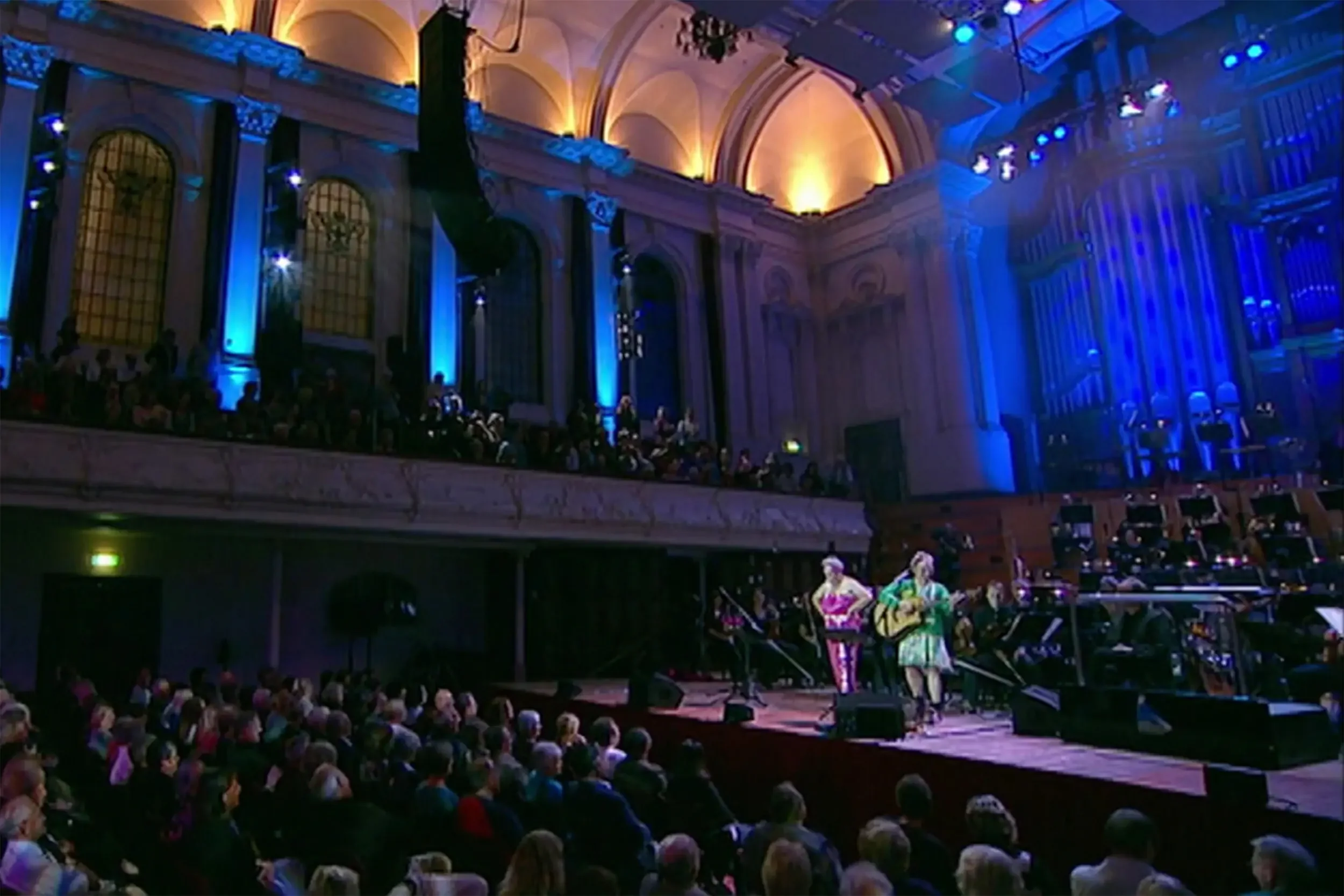 The Topp Twins and the Auckland Philharmonia Orchestra (APO)