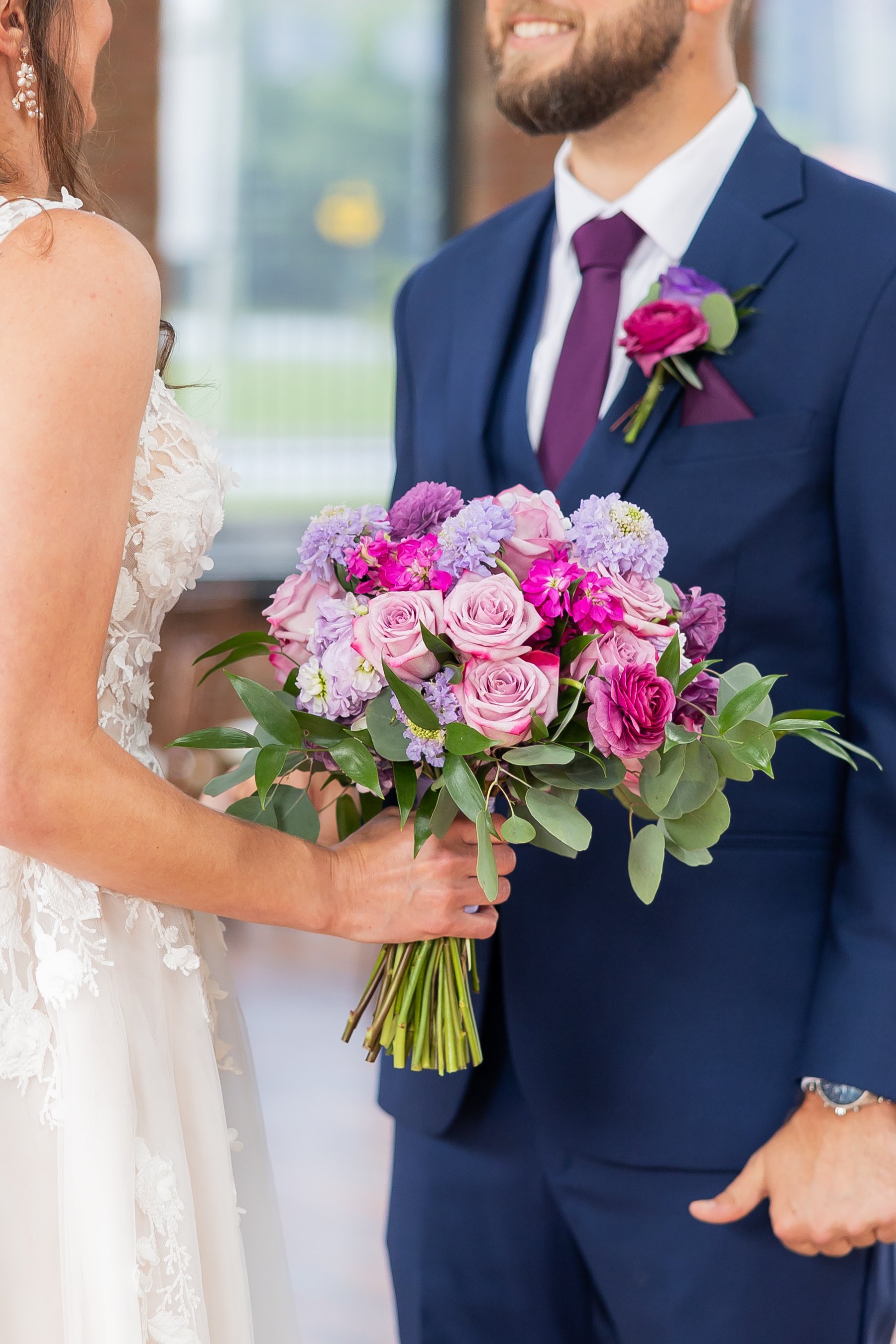 A Louisville Wedding Photographer capturing a Timeless wedding at a Louisville Wedding Venue