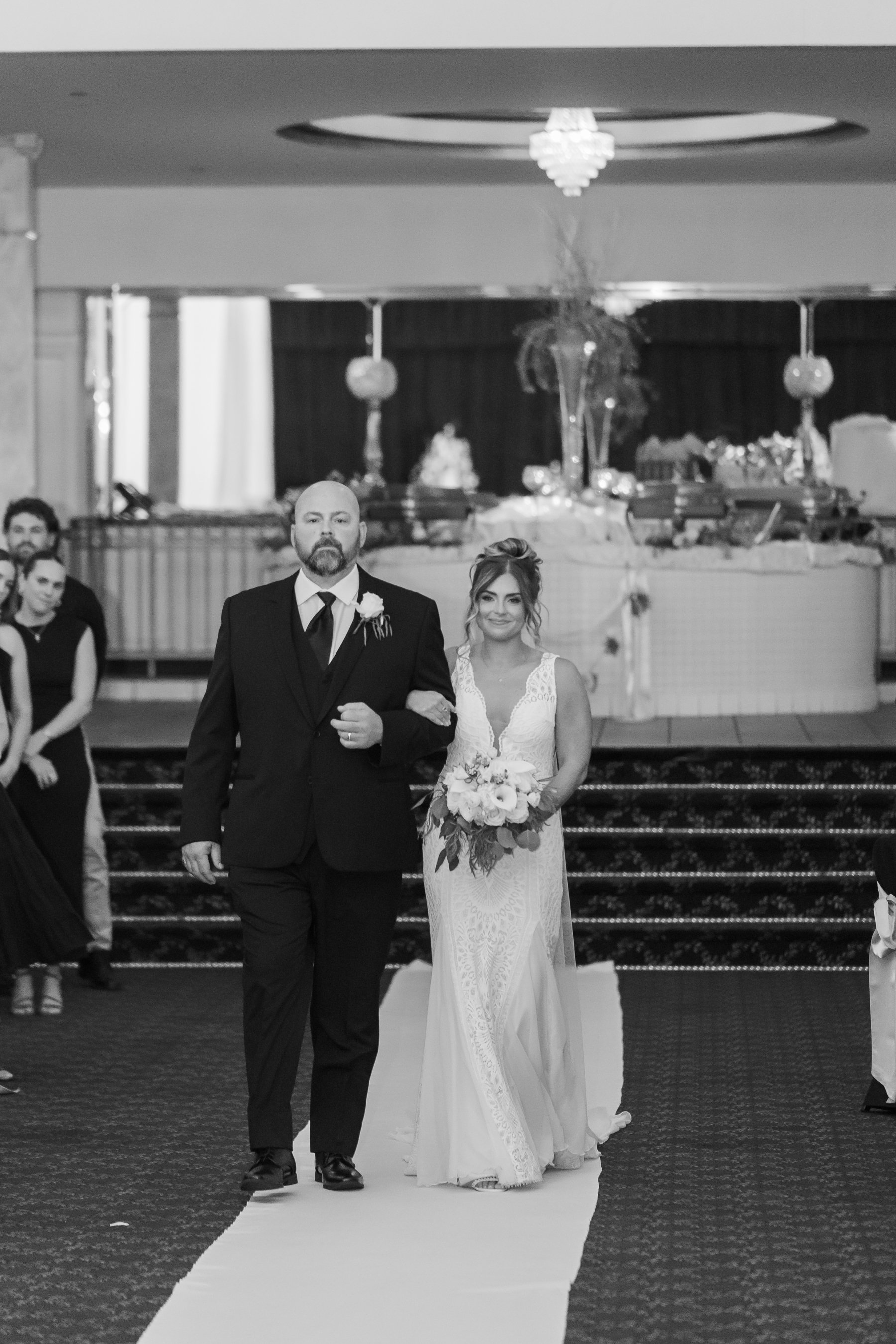 LOUISVILLE WEDDINGN PHOTOGRAPHER