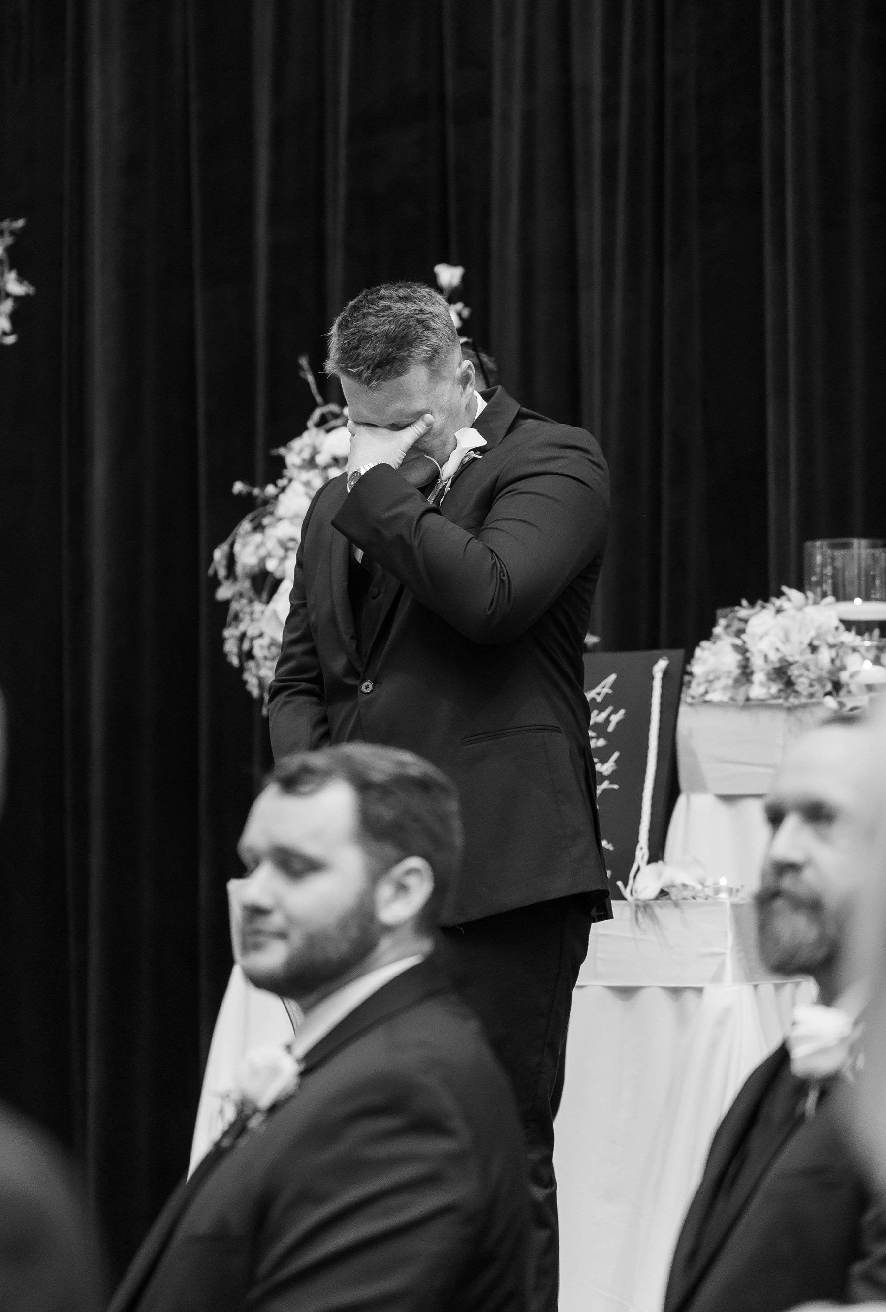 LOUISVILLE WEDDINGN PHOTOGRAPHER
