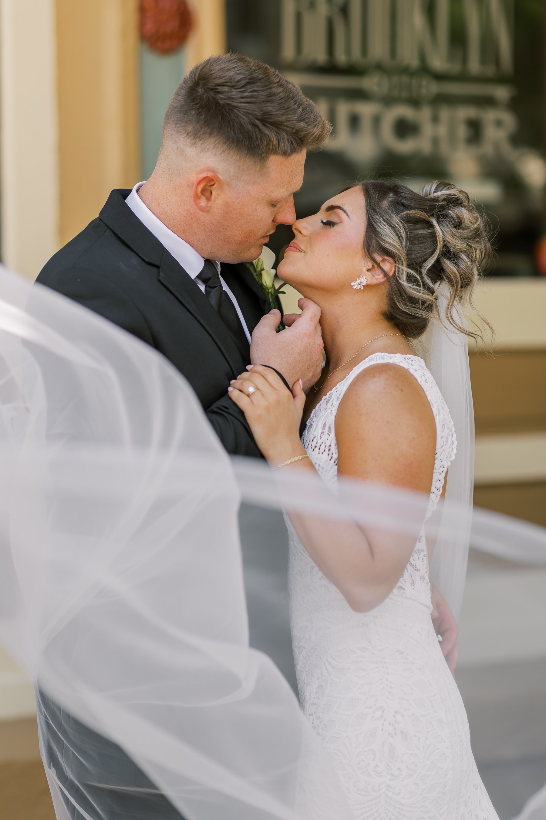 LOUISVILLE WEDDINGN PHOTOGRAPHER