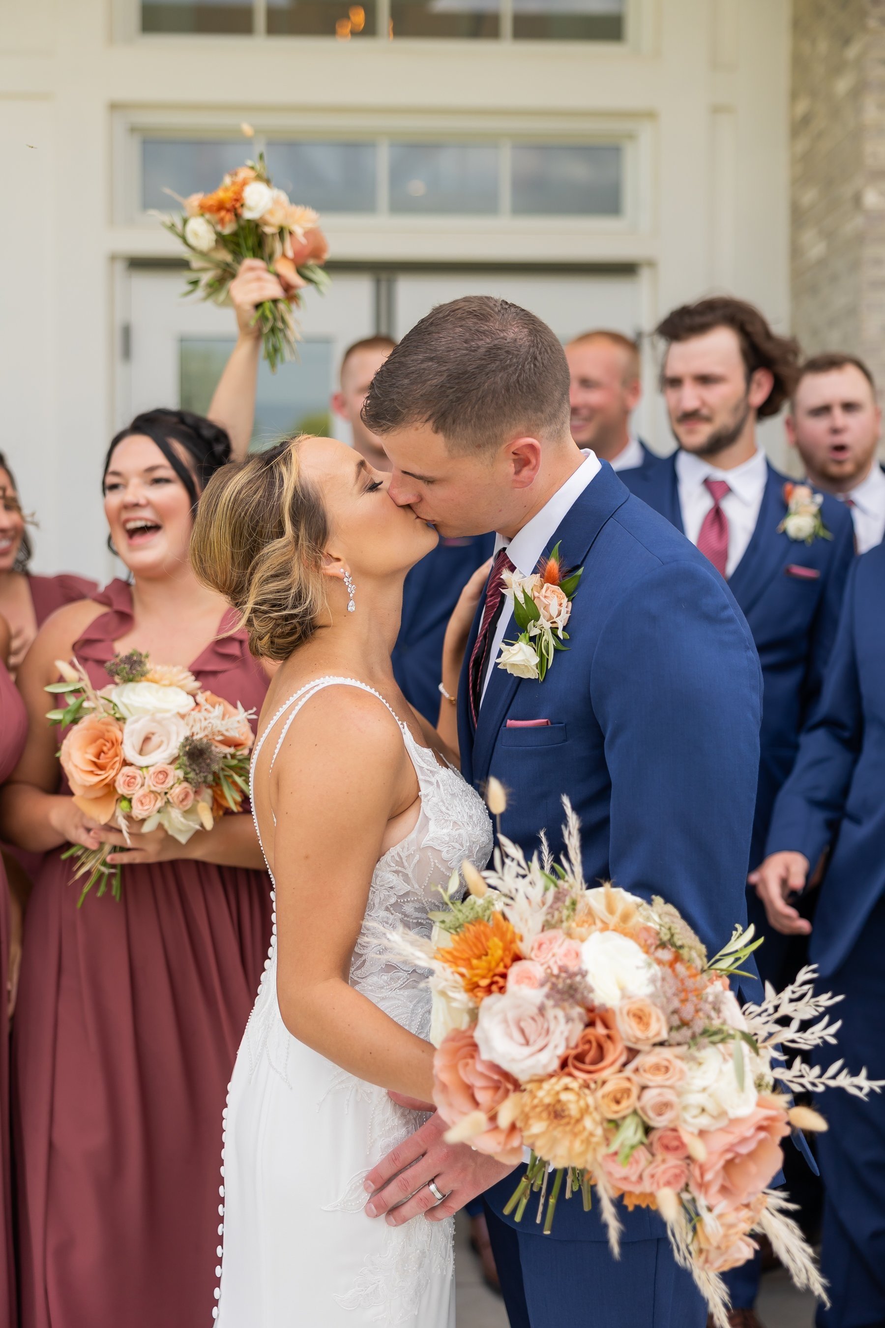 A Louisville Wedding Photographer capturing a Timeless wedding at a Louisville Wedding Venue
