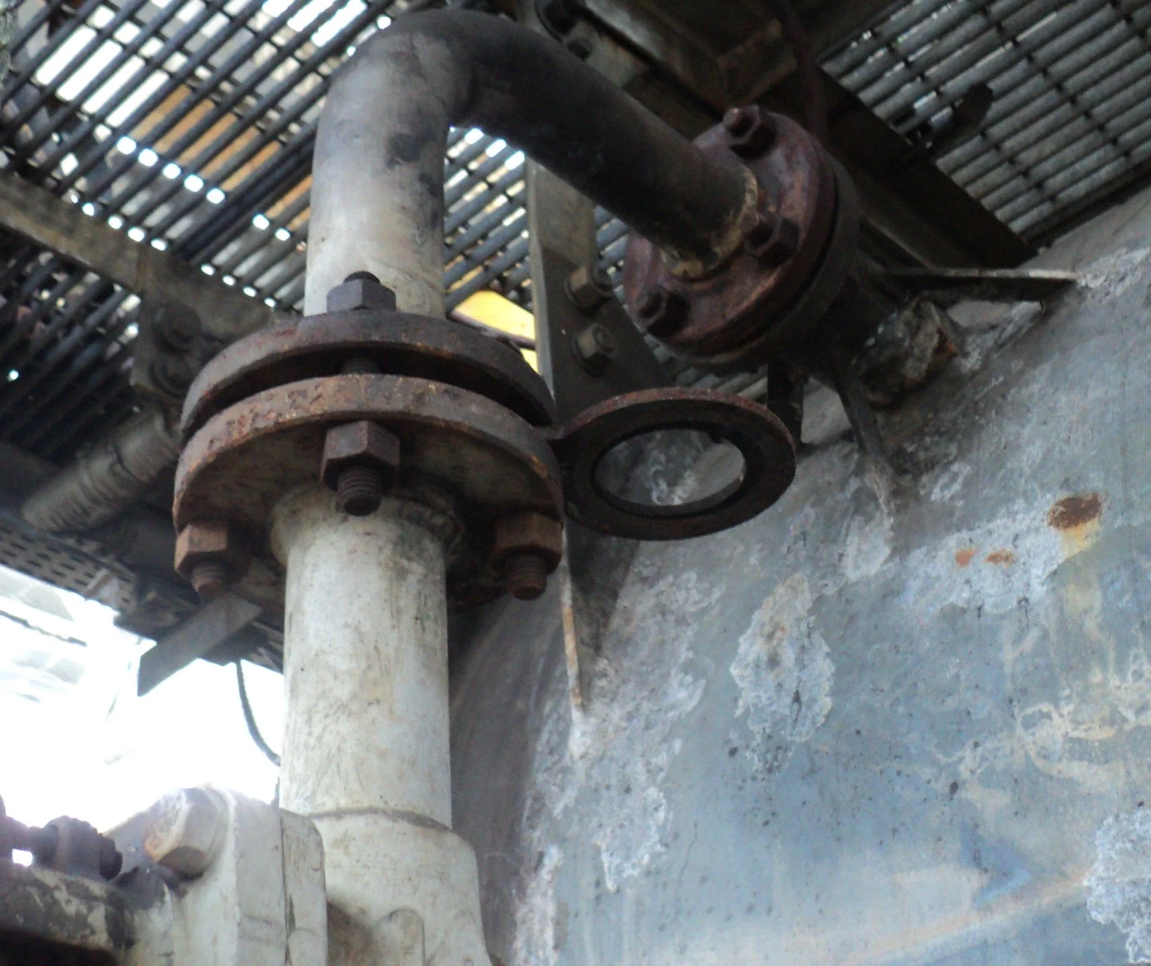 	
trabajos en horno clauss y caldera apernado valvulas bridas