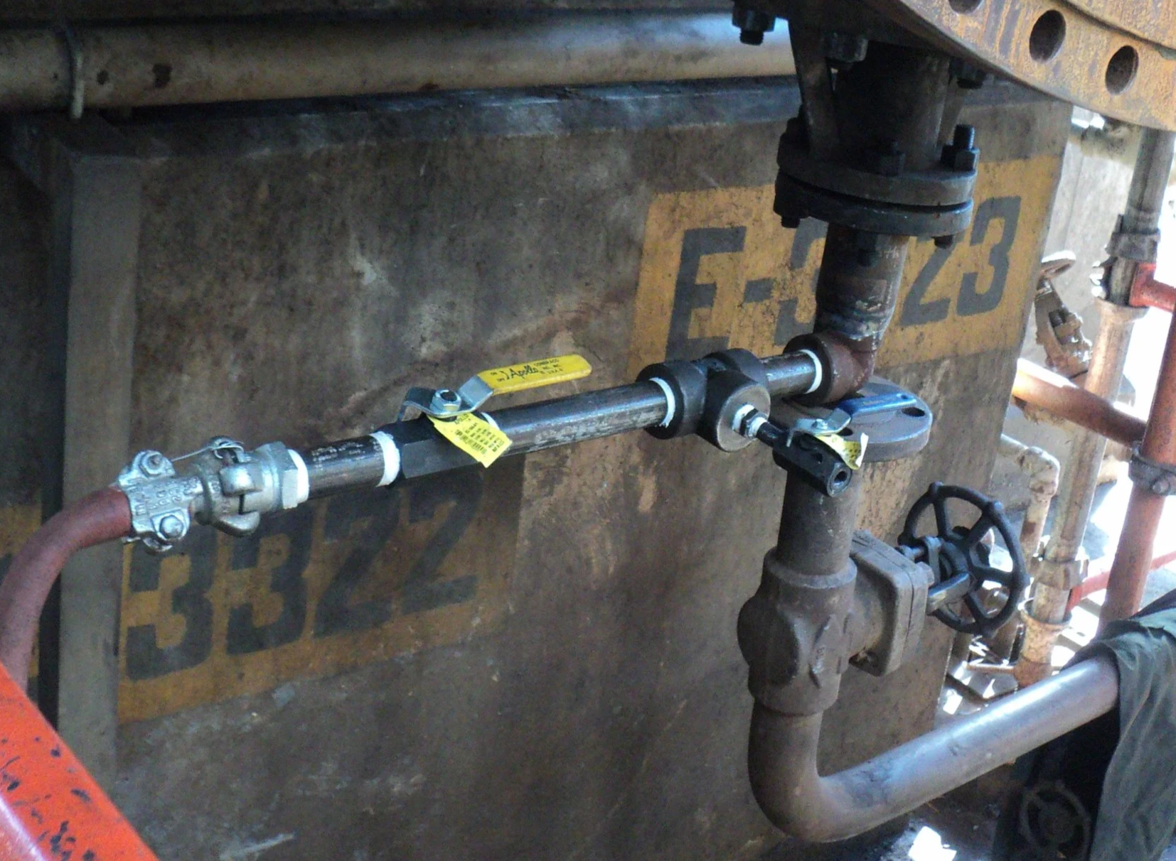 	
trabajos en horno clauss y caldera apernado valvulas bridas