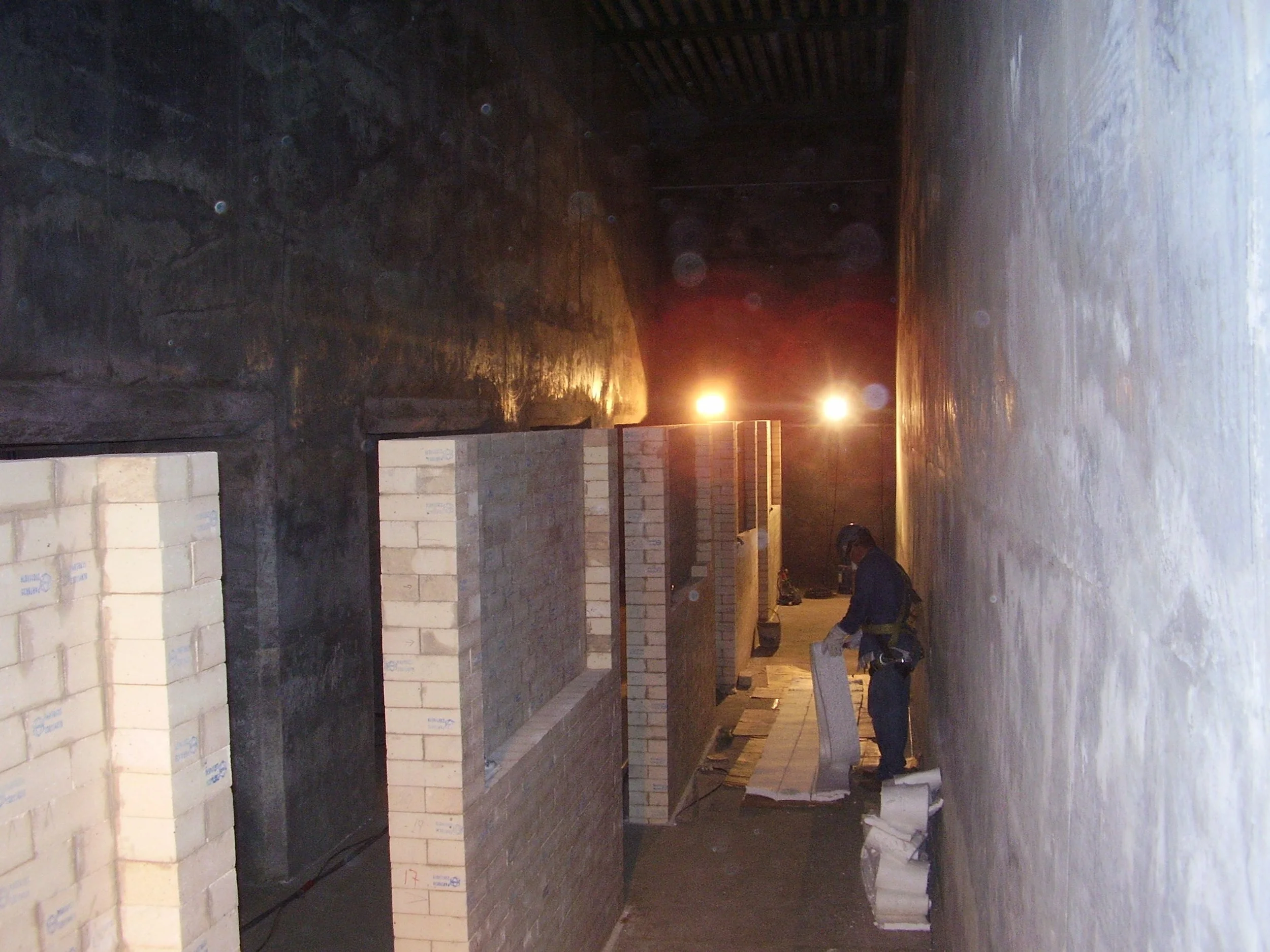 pasillo ladrillos muros horno