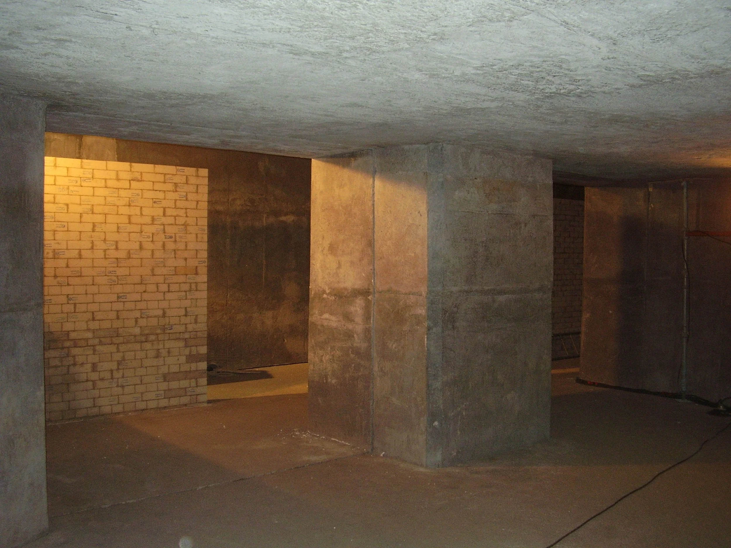 pasillo ladrillos muros horno