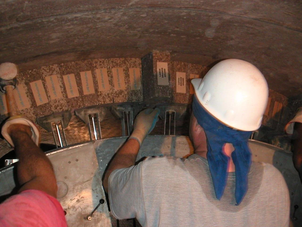 instalacion Ladrillos refractario horno rotatorio