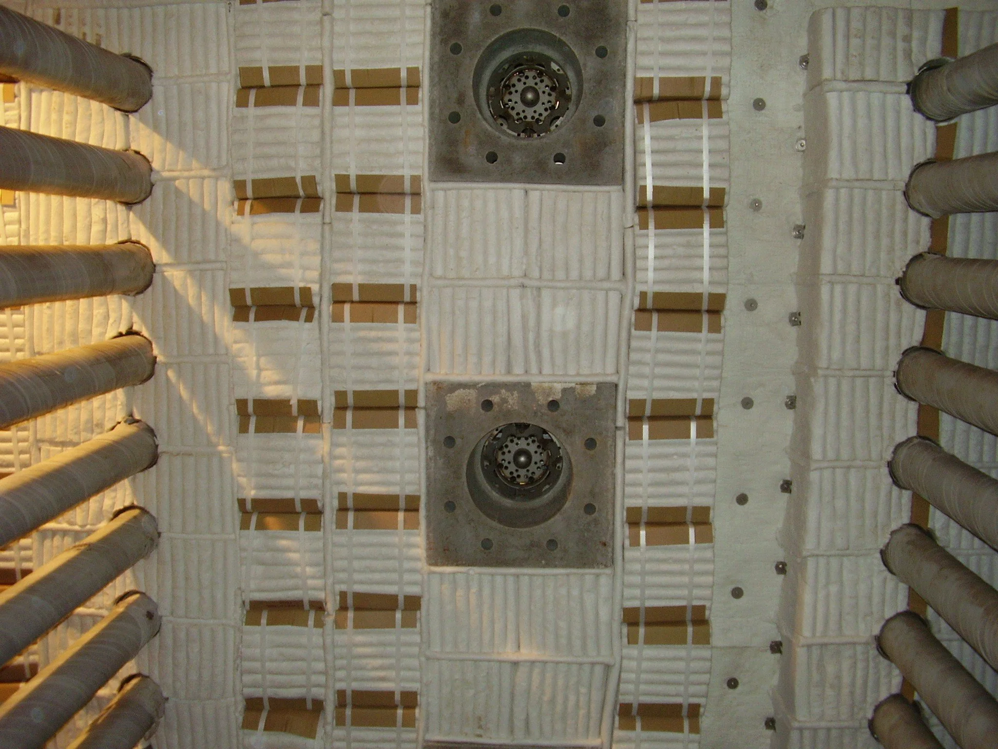  Aislamiento termico con fibra ceramica en techo horno