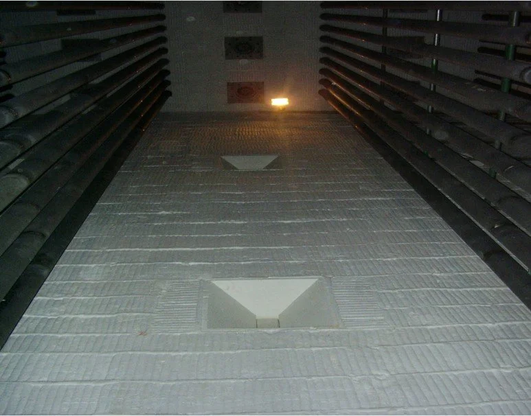 instalacion de fibra ceramica en pared de horno 
