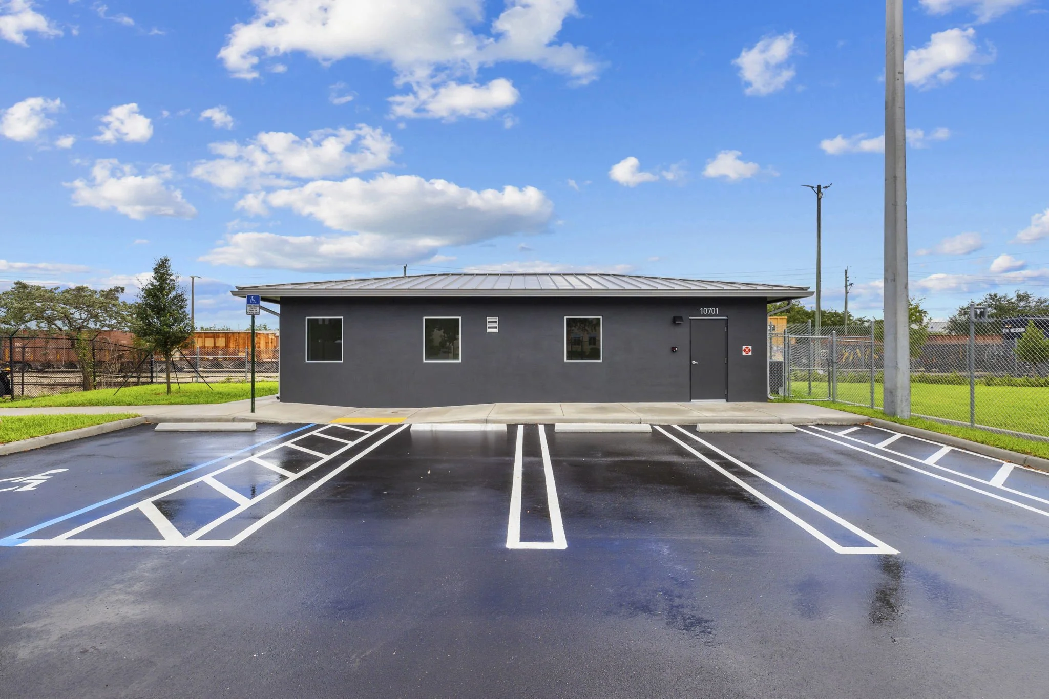 3-web-or-mls-10701-nw-122nd-st.jpg