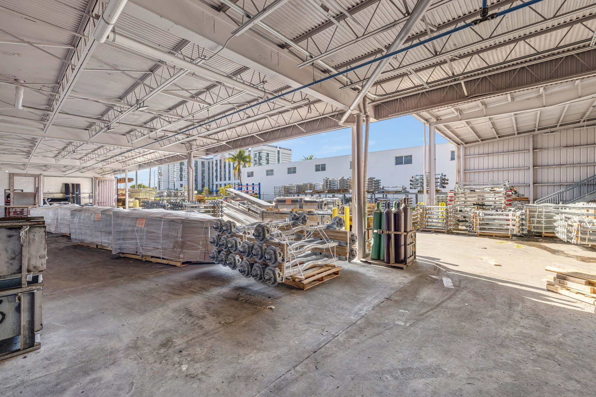 14705-Northwest-25th-Ct-Opa-Locka-FL-33054-Yarisley-Morales-web-mls-20.jpg