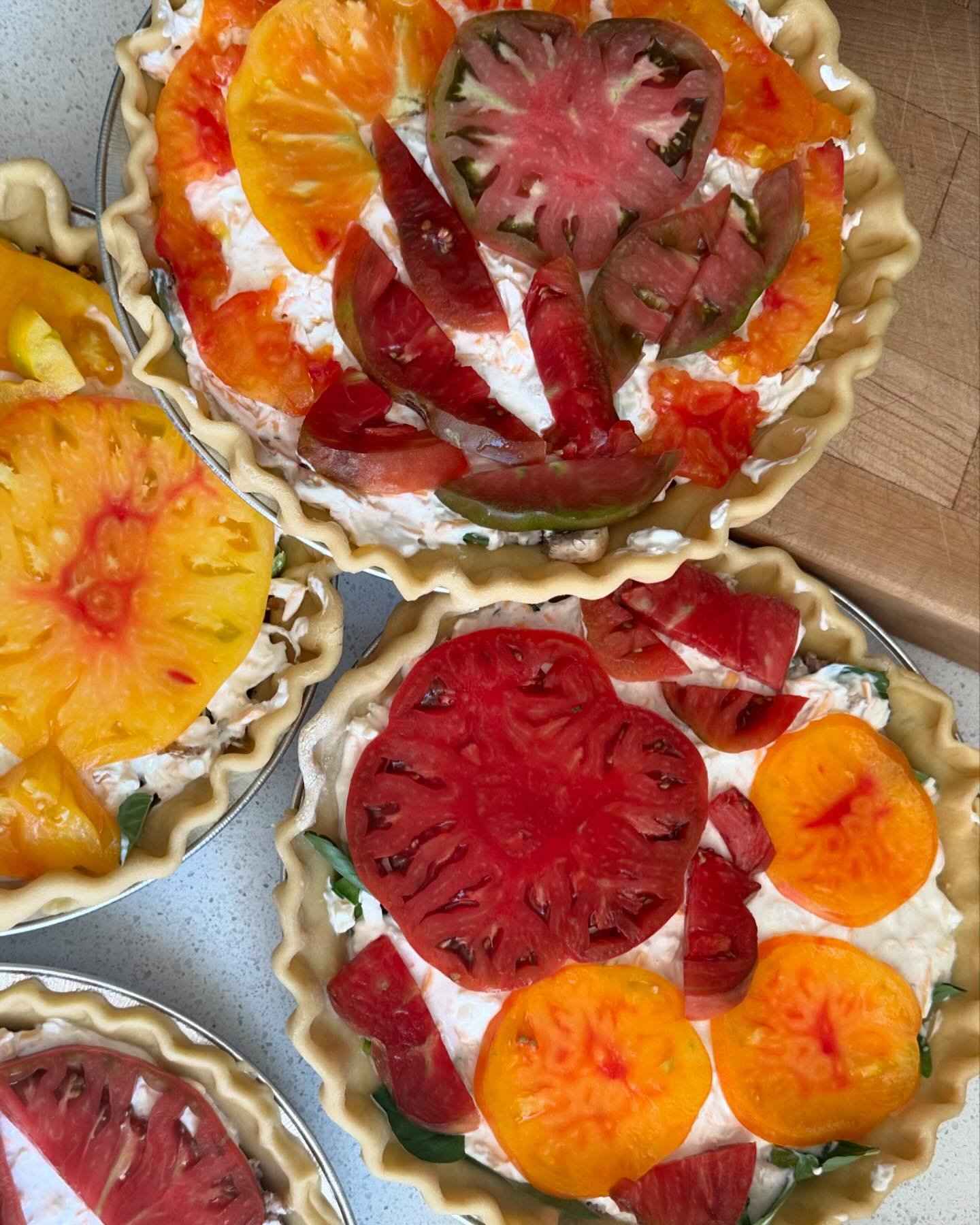 Tomato Pie Day! 
Meal prep for harvest 🍇 #wallawallavalley 
#growyourownfood