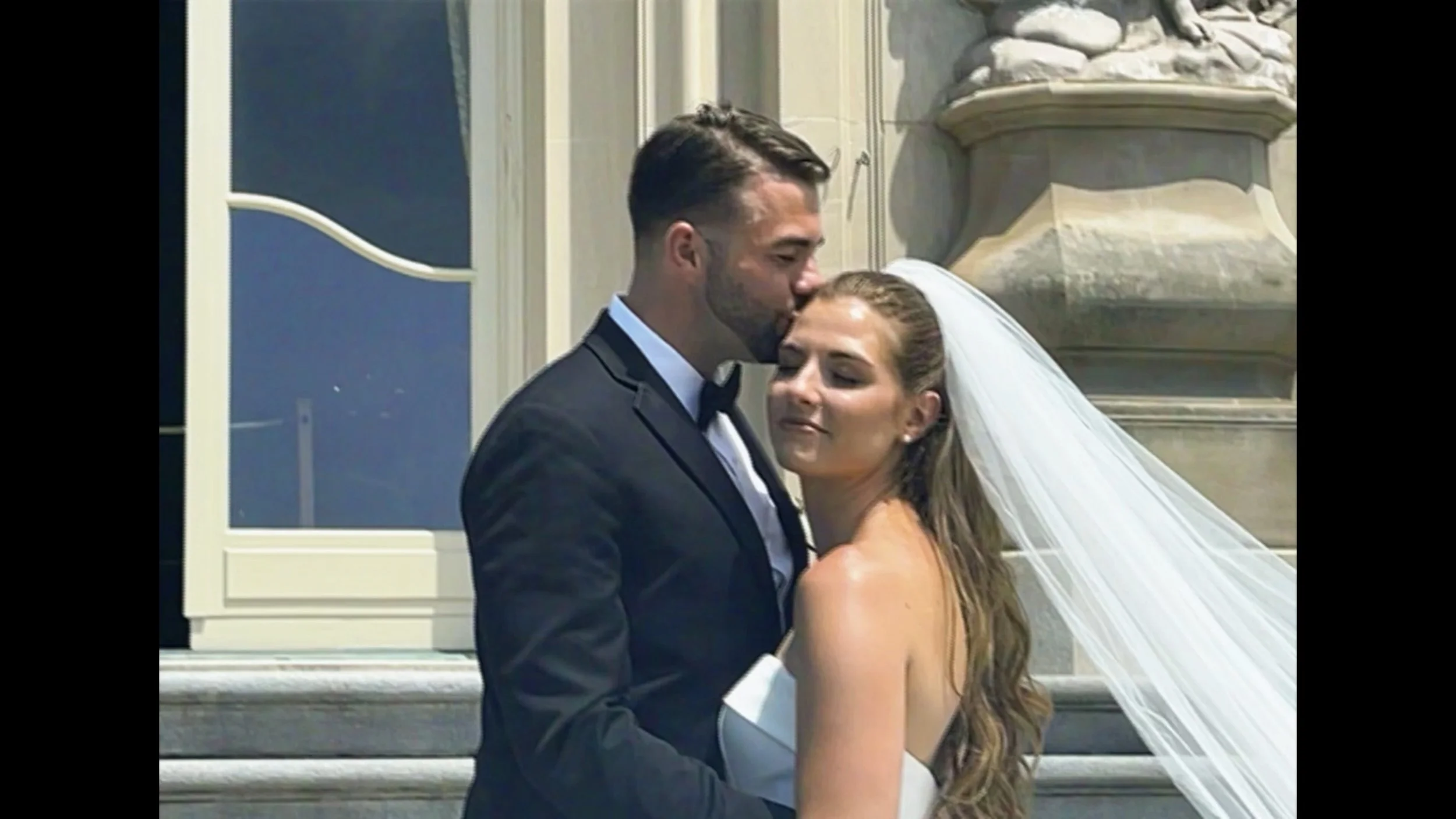 T+A Wedding Video V_1.mp4.00_00_39_10.Still008.jpg