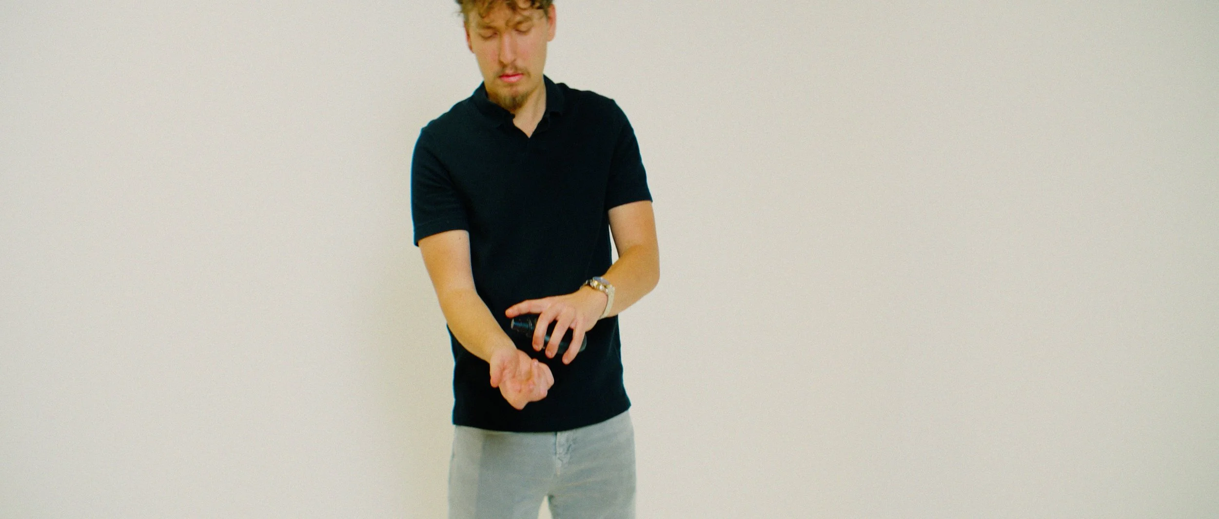 Timeline 2 (Resolve).01_00_41_11.Still016.jpg