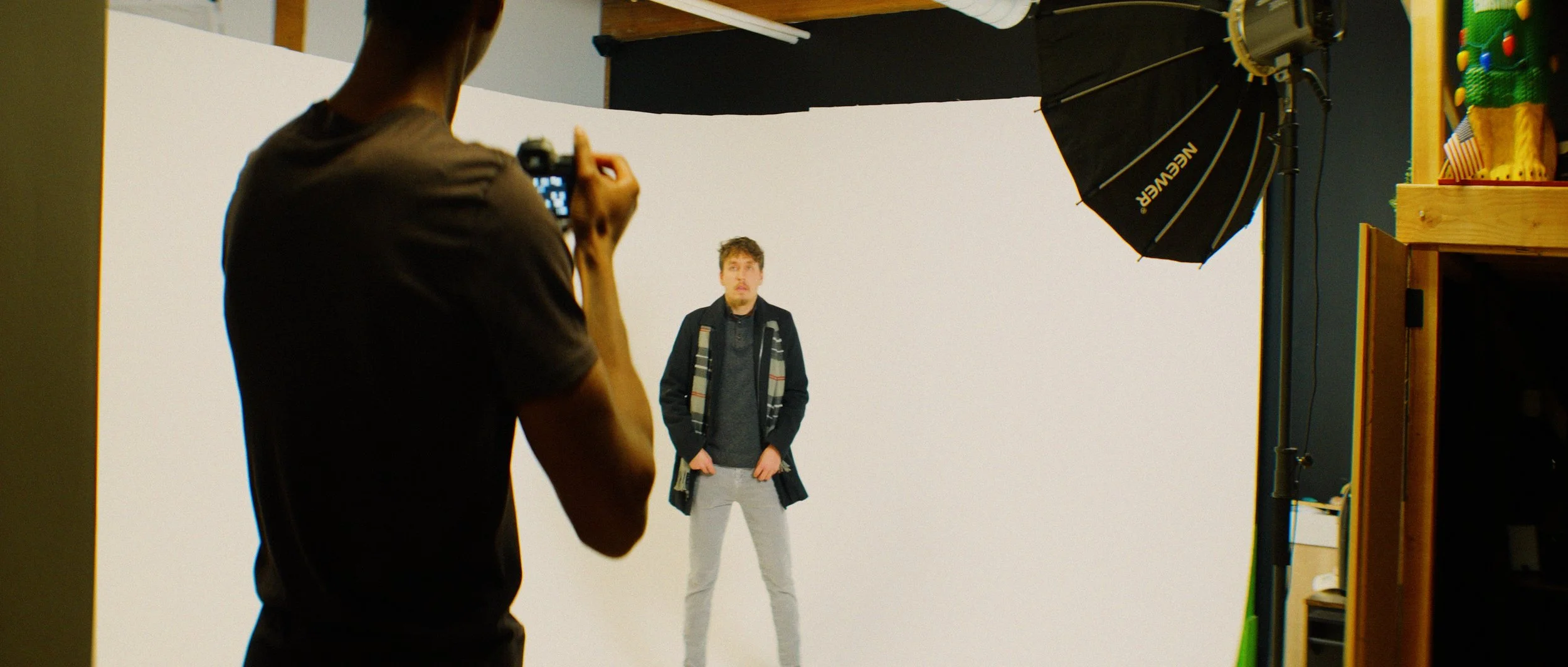 Timeline 2 (Resolve).01_00_04_14.Still001.jpg