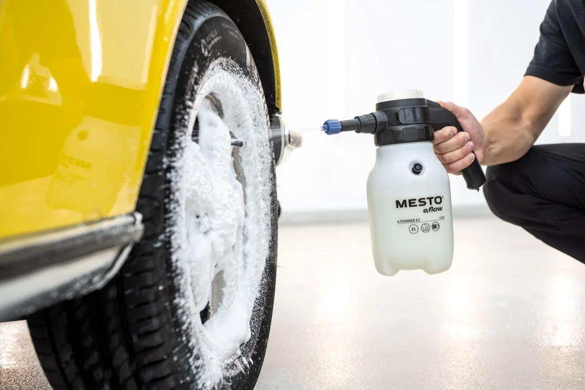 cleaning session_mesto_auto_foamer.jpg