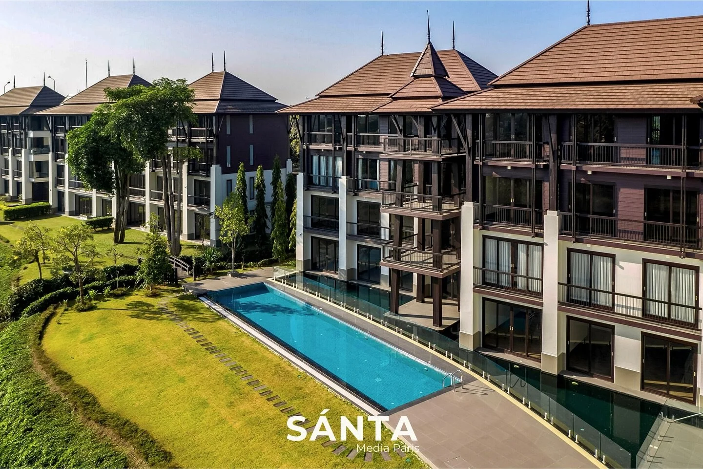 Full Luxury Experience, Curated by S&Aacute;NTA Media Paris

For Ping Wali Luxury Residences in Chiang Mai, Thailand, we crafted a complete high-end brand experience: from luxury content creation - stunning photography and cinematic video to a fully 
