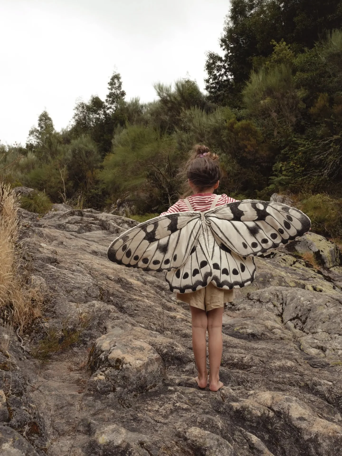 At Lu&egrave; Kids we are persuaded that touch is a crucial element in the way children get to know the world.&nbsp;

For this reason, every product is designed to invite little hands to explore.&nbsp;

The materials we use are naturally soft and cho