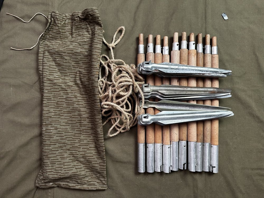 Kit pali e picchetti Zeltbahns NVA, usato