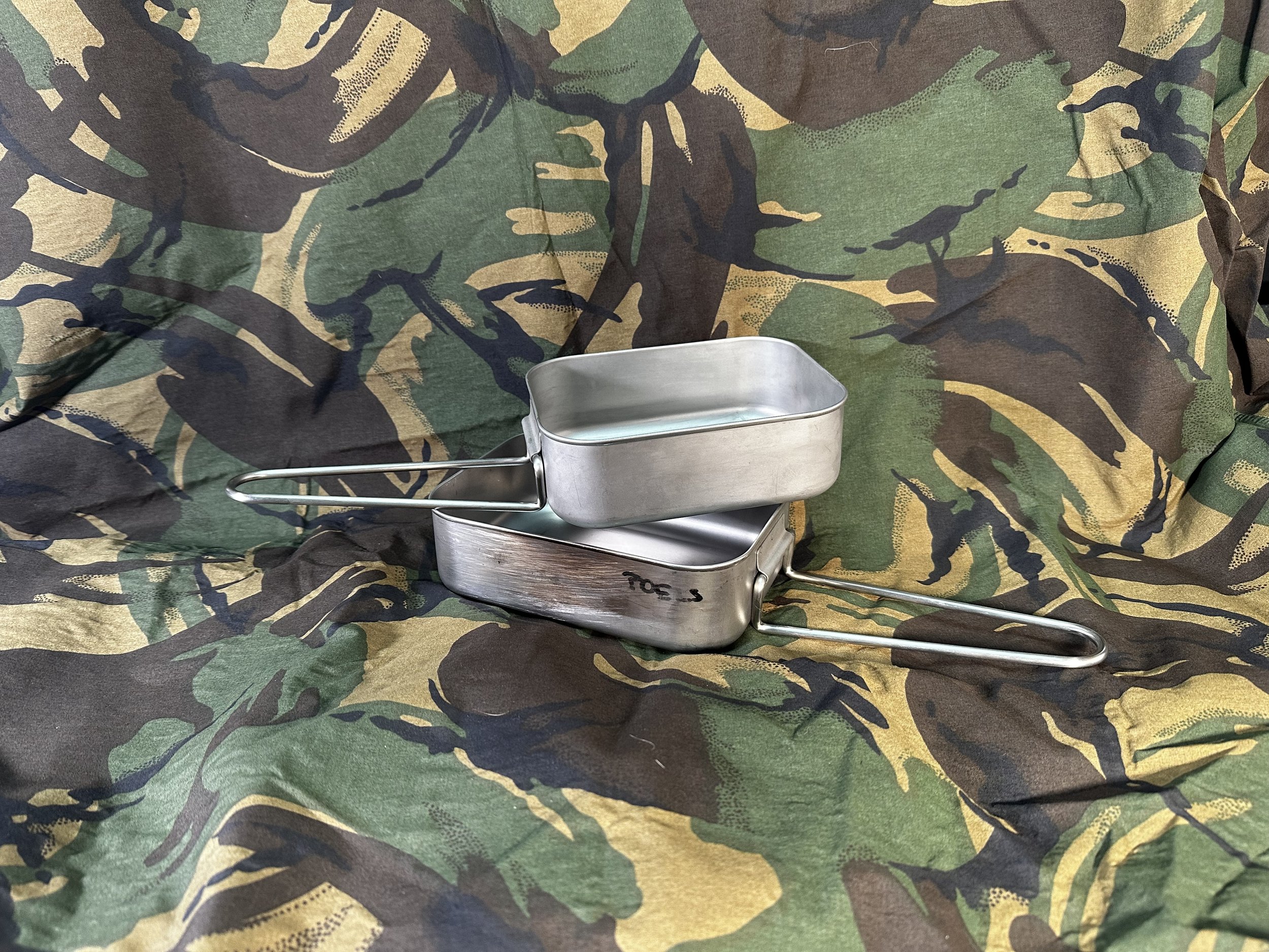 Gavetta rettangolare in acciaio, surplus Dutch Army, usata