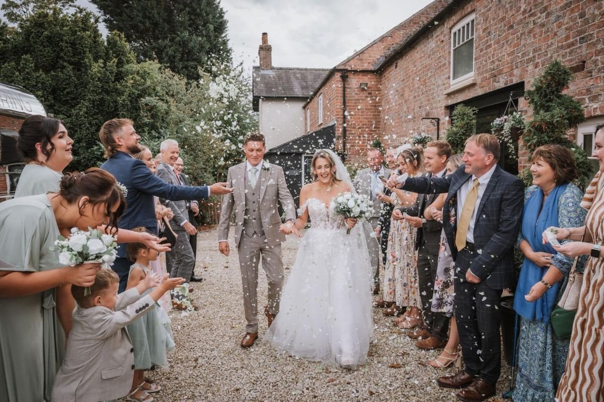 clayfield farm wedding venue (2).jpg