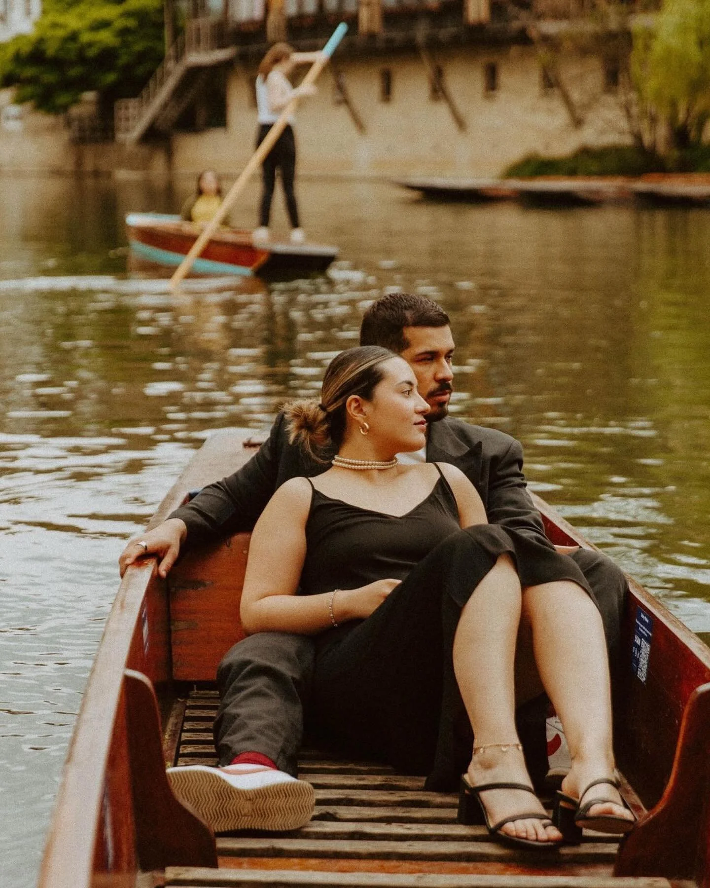 Lovers in Cambridge 🛶 

#destinationweddingphotographer#cambridgephotographer#cambridgeweddingphotographer#cambridgefamilyphotographer#suffolkphotographer#mildenhallphotographer#lakenheathphotographer#italyweddingphotographer#englandphotographer #tr