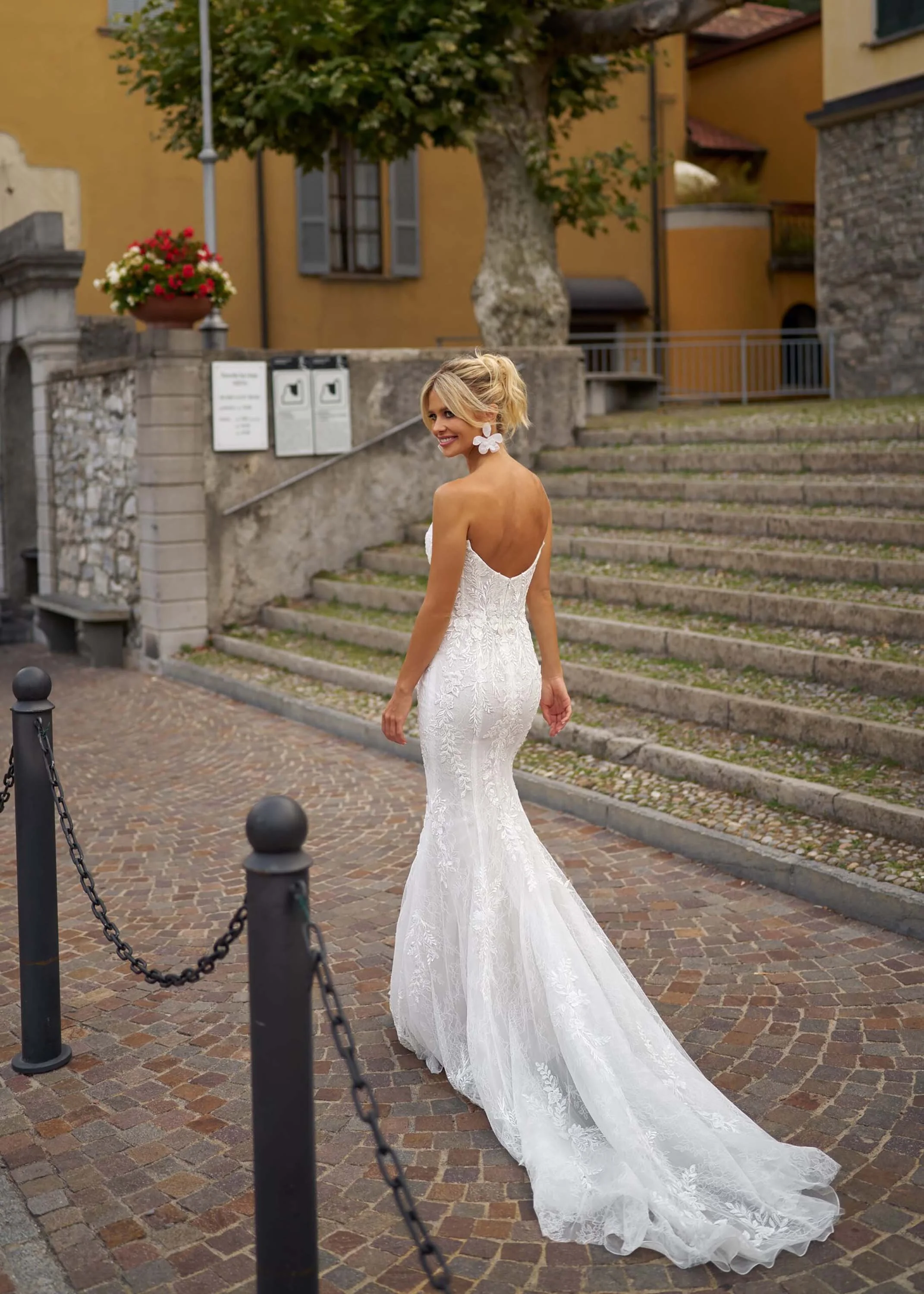 immagini-di-stile-ronchi-dei-legionari-Mylou_dress-only_Back_d2_3562-scaled.jpg