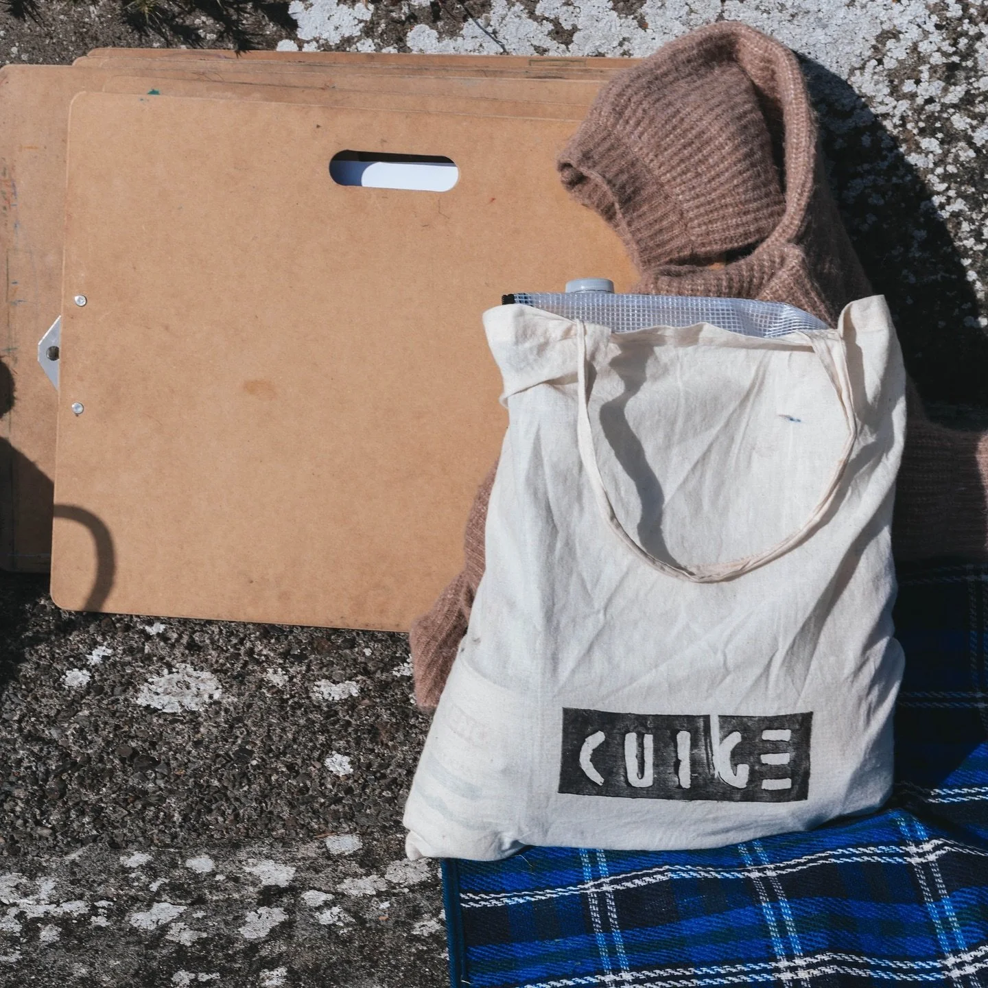 We had such a fantastic Coterie Meet up at lough owel diving boards. We did a small group workshop, gained insight into local swim group @dips_dontlie, took the plunge and had some tea, sketching and chats while the sun went down last Wednesday night