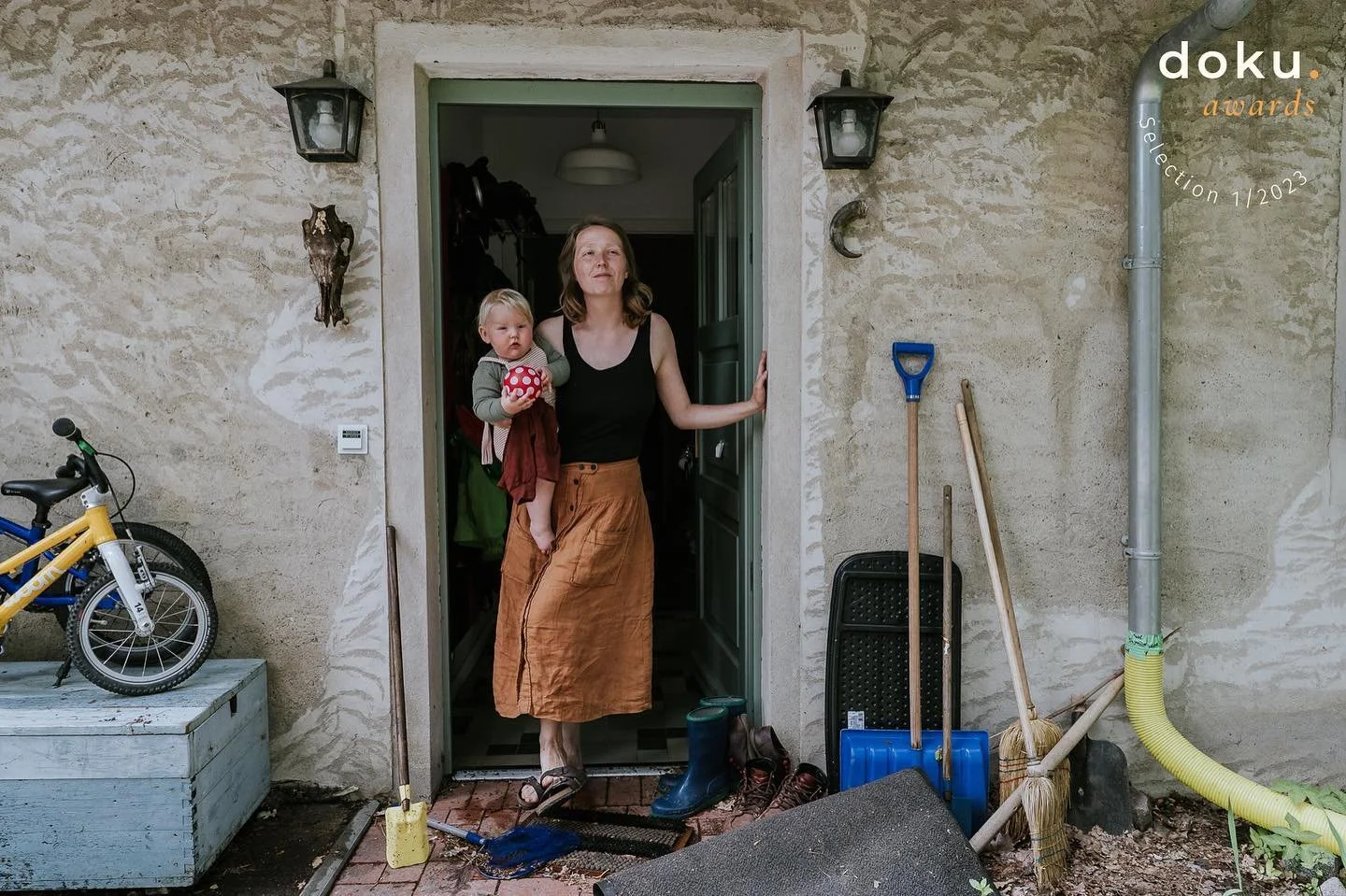 Ich freue mich riesig &uuml;ber meinen ersten Award in der #dokumentarischenfamilienfotografie . 
@doku.kollektiv 

// Euch M&uuml;tter authentisch und echt abzubilden bedeutet mir als Fotografin so viel. Ich m&ouml;chte M&uuml;tter so fotografieren,