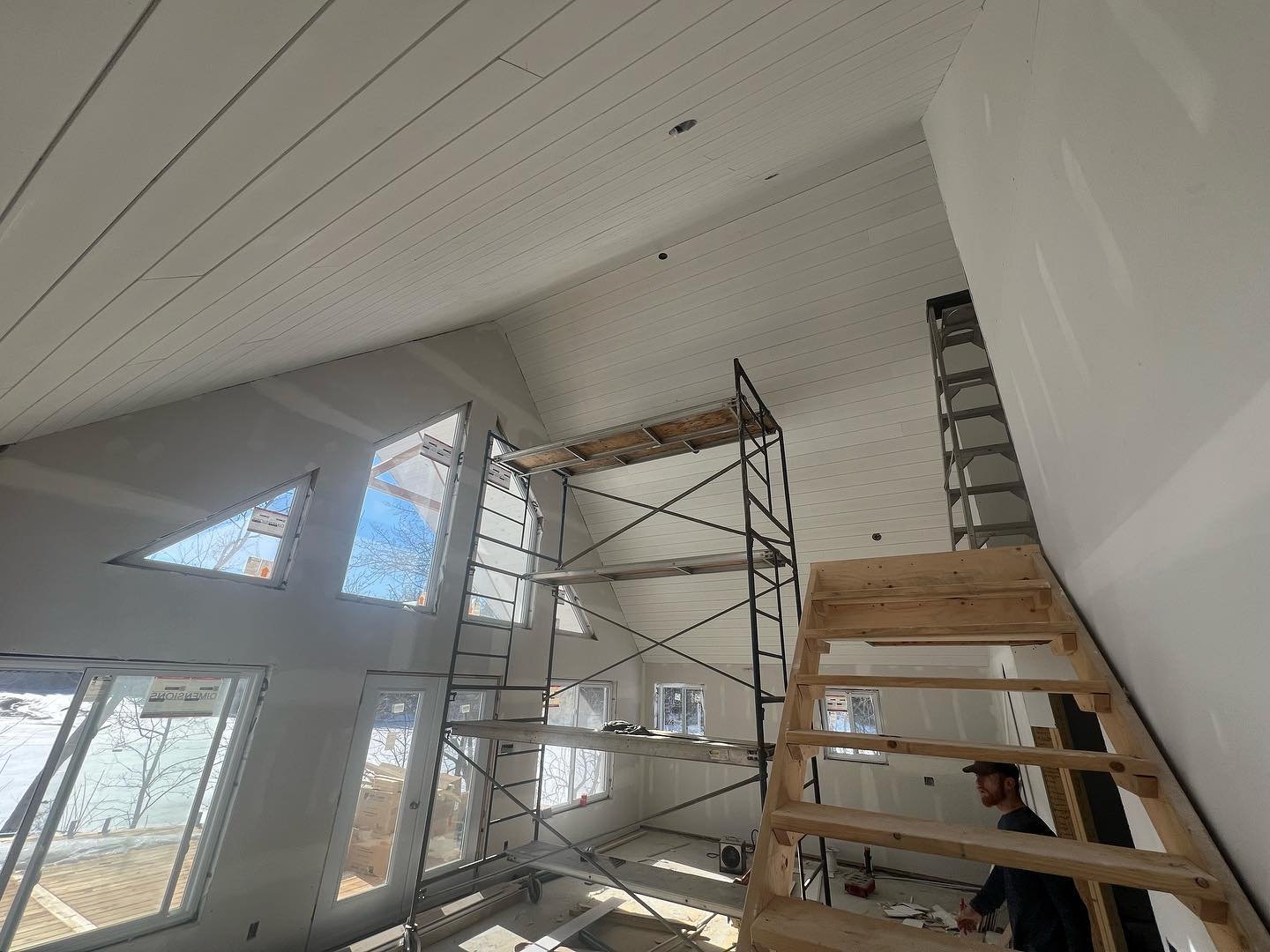 Lot of finishing work with this cottage renovation, installed new stairs and landing, hardwood floor, trim, ceiling and drywall.
.
.
.
.
.
#finishingtouches #carpentry #drywall #stairs #trim #ceiling #cottage #cottagerenovation