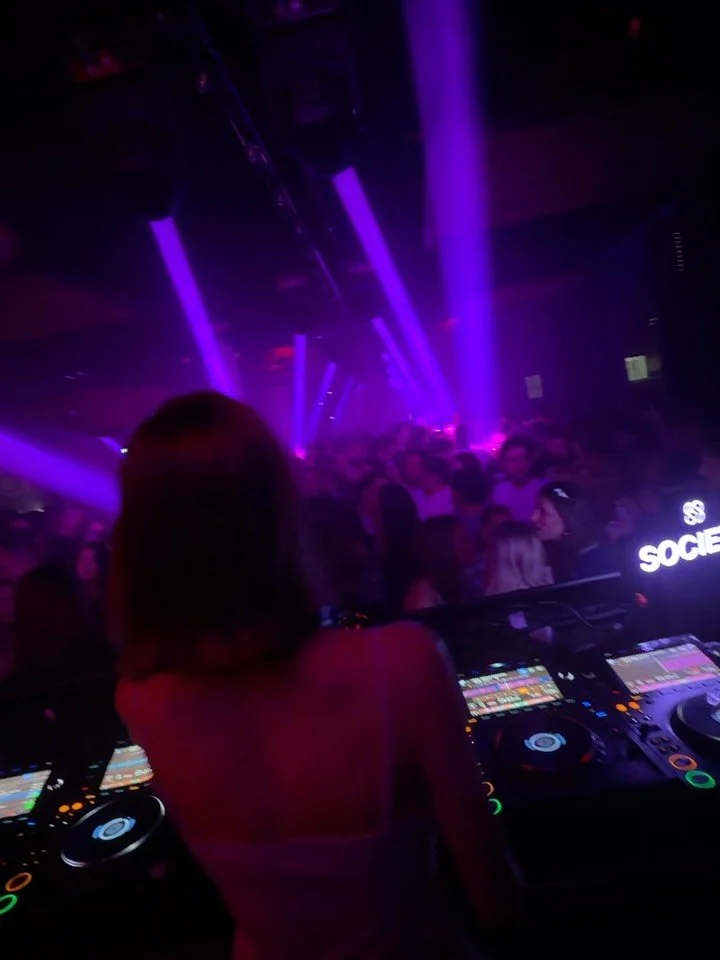 This was our first edition of the year 💙
Thank you for dancing with us. See you at our next event 04.04. 

Big love to our artists and venue: 
@bosspriester 
@aat.dj 
@bruvmusicofficial 
@eve.nightlife 
@eve_scheveningen_whitehouse 

📸 @khiem.lyv