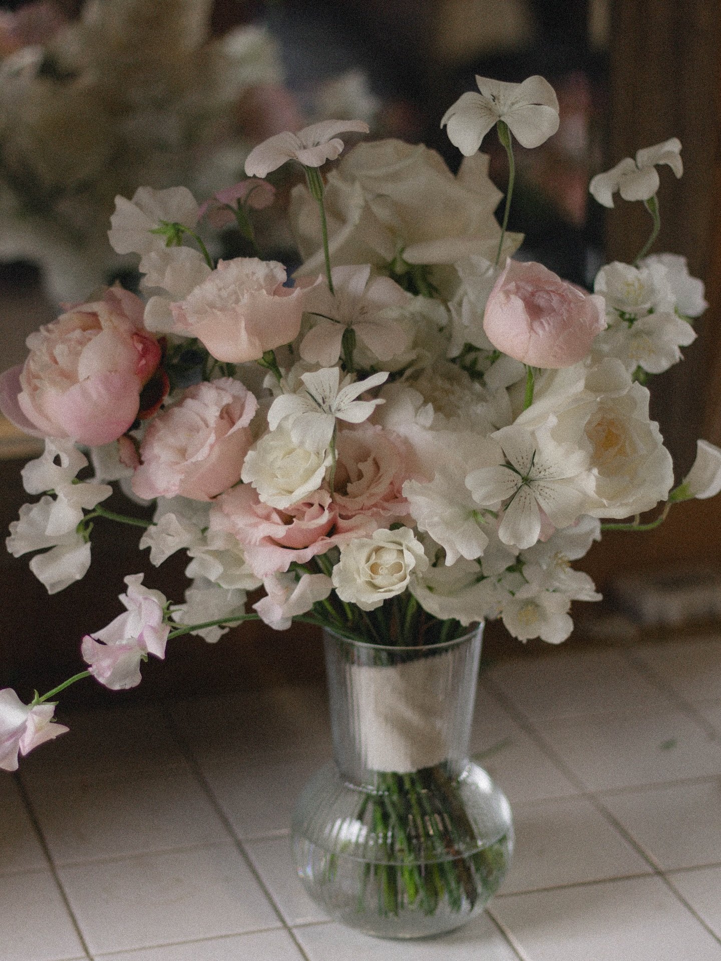 A moment for Katie&rsquo;s bouquet 💞

A delicate design, full of the most special florals to create a soft and romantic shape and feel. 

Including heavenly scented garden roses, fluffy peonies, ruffly lisianthus, all creating that soft, cloud like 