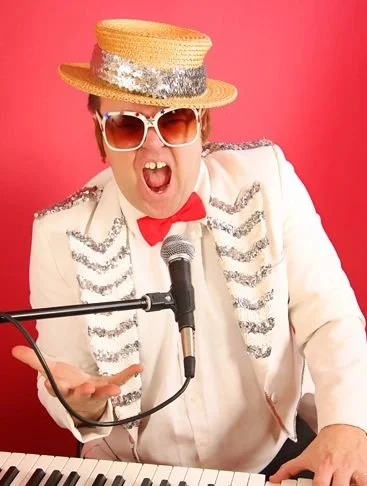elton 2.jpg