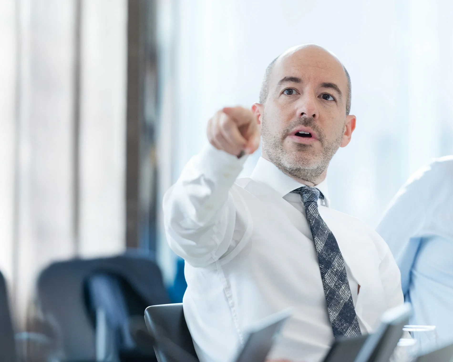 corprate-meeting.jpg.webp