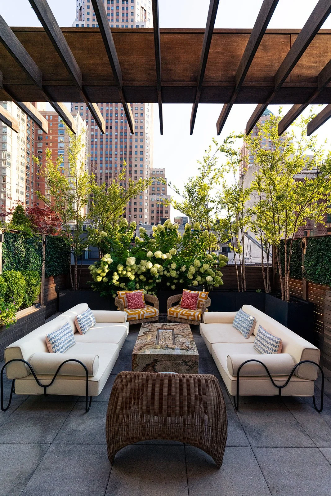 318 W 52nd St-14.jpg
