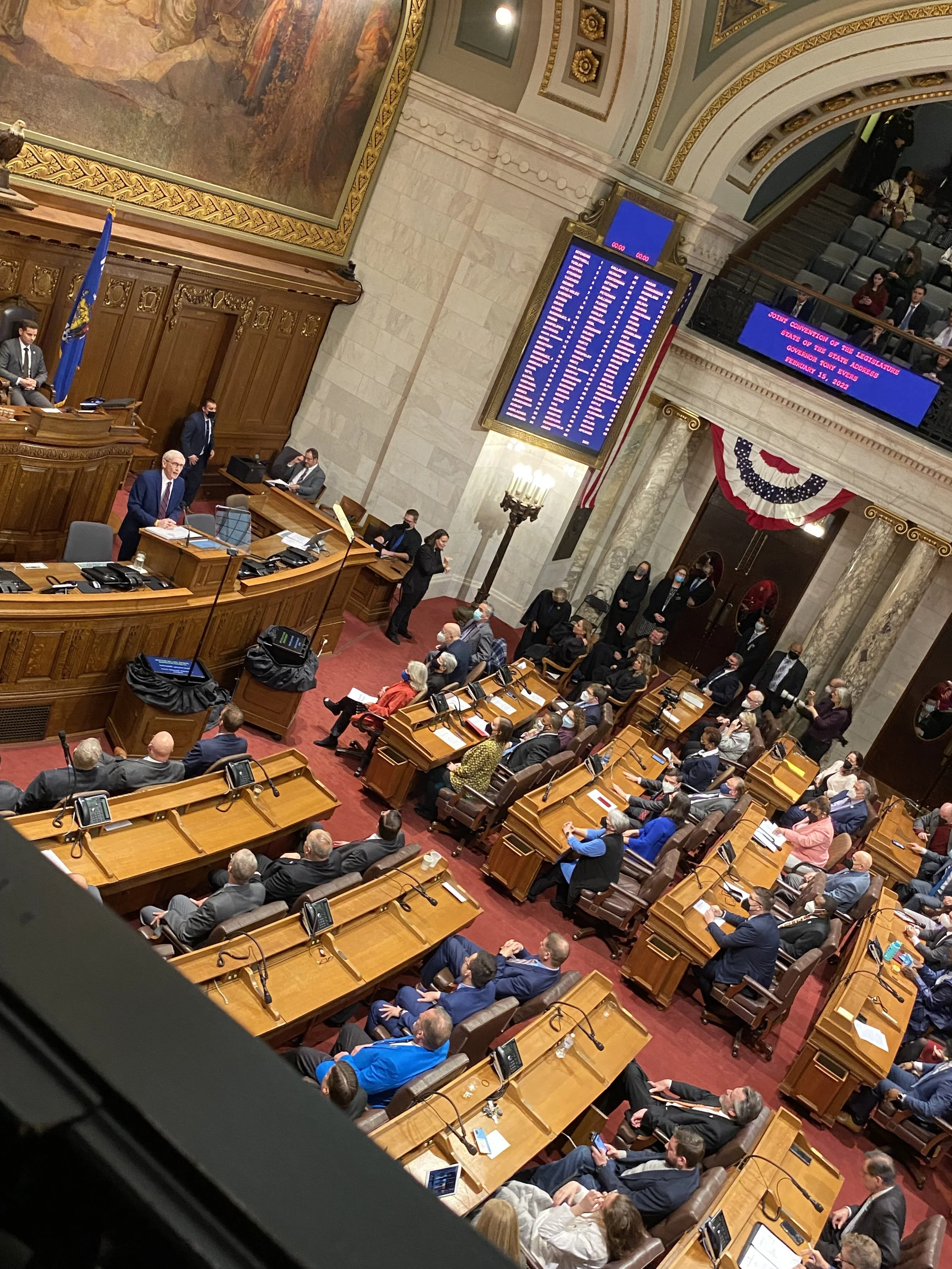 Image of a joint session of the WI Senate and Assembly