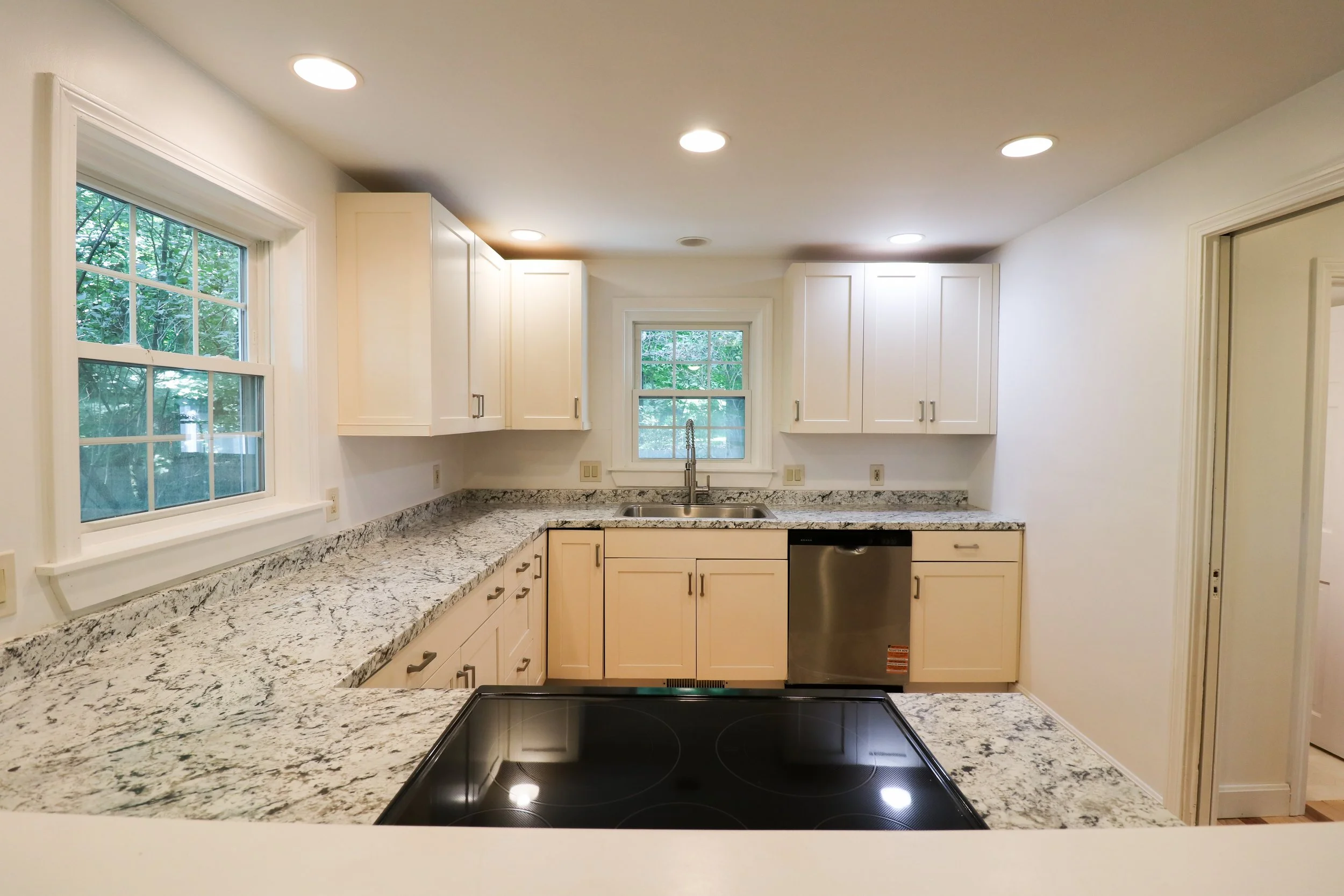 Kitchen 1.jpg