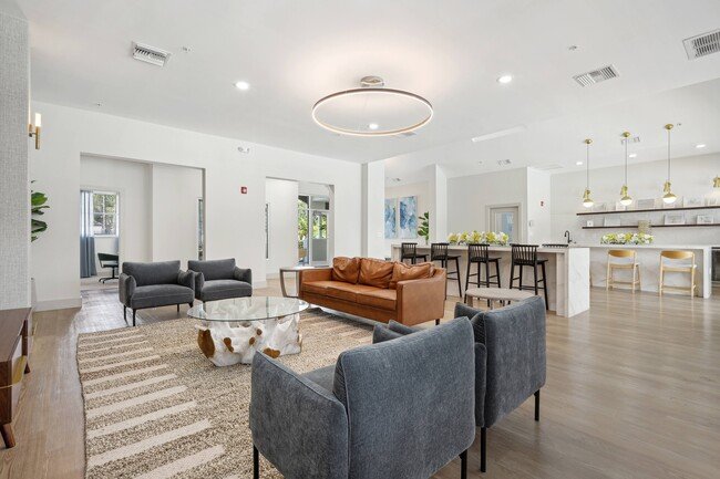 Living Room_3.jpg