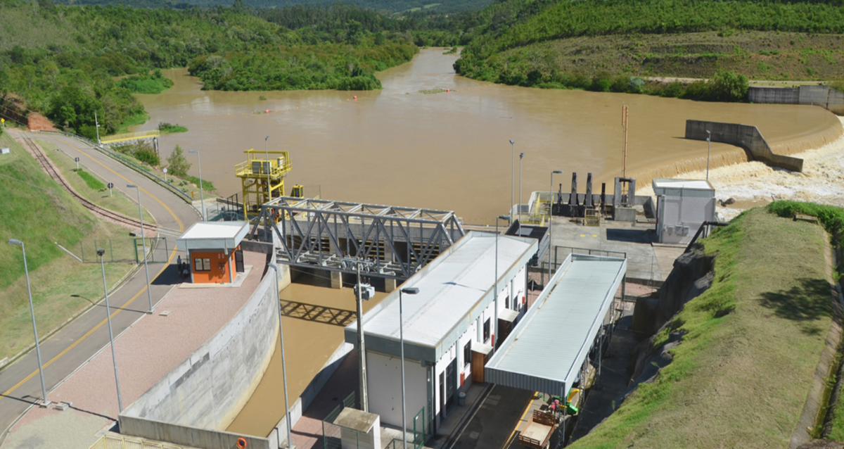 Aerial photo of Salto Pilão hydroelectric plant in Brazil, funded by verified carbon offsets.