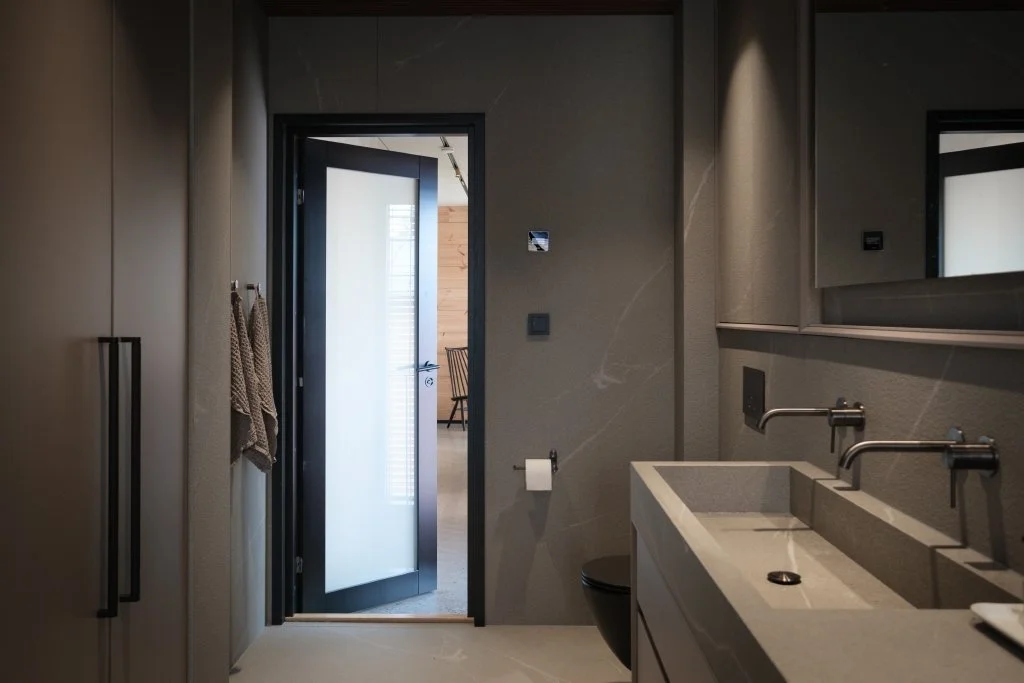 Unique 504 NCS S 9000-N scenery 05.jpg