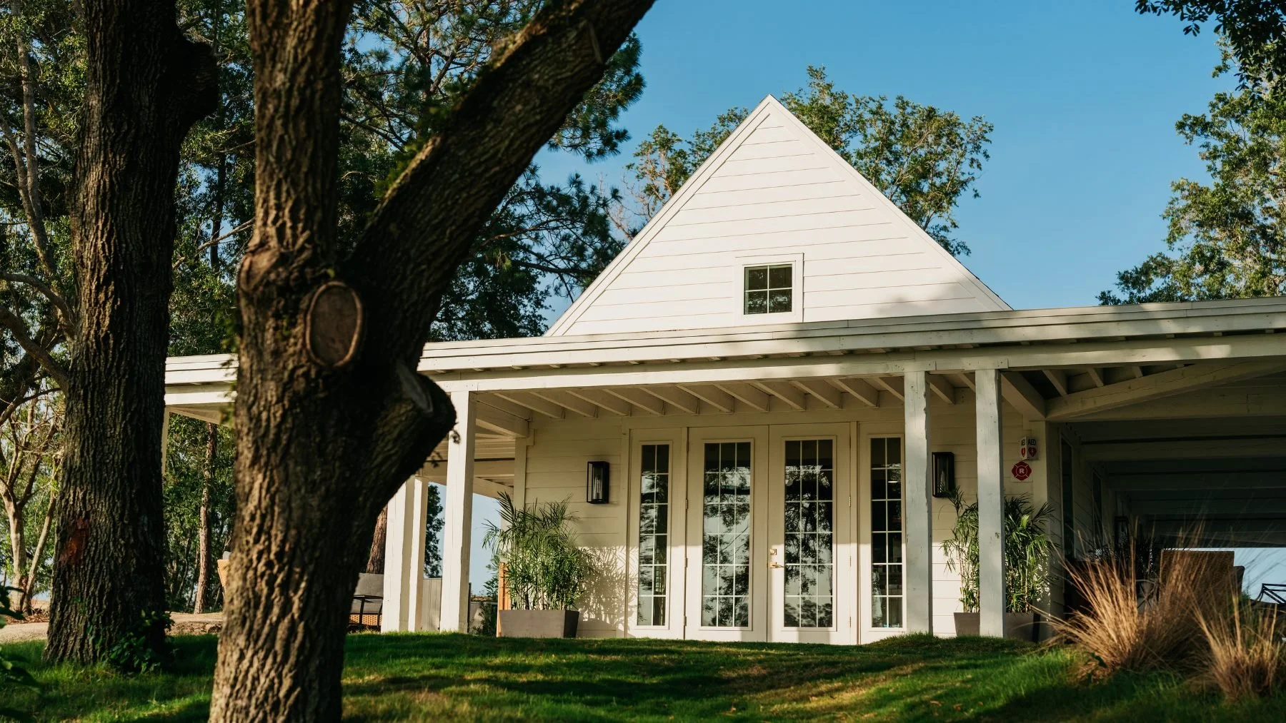 Front porch.jpg