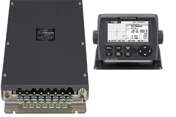 Furuno marine radar med svart displayenhet og separat elektronikkmodul