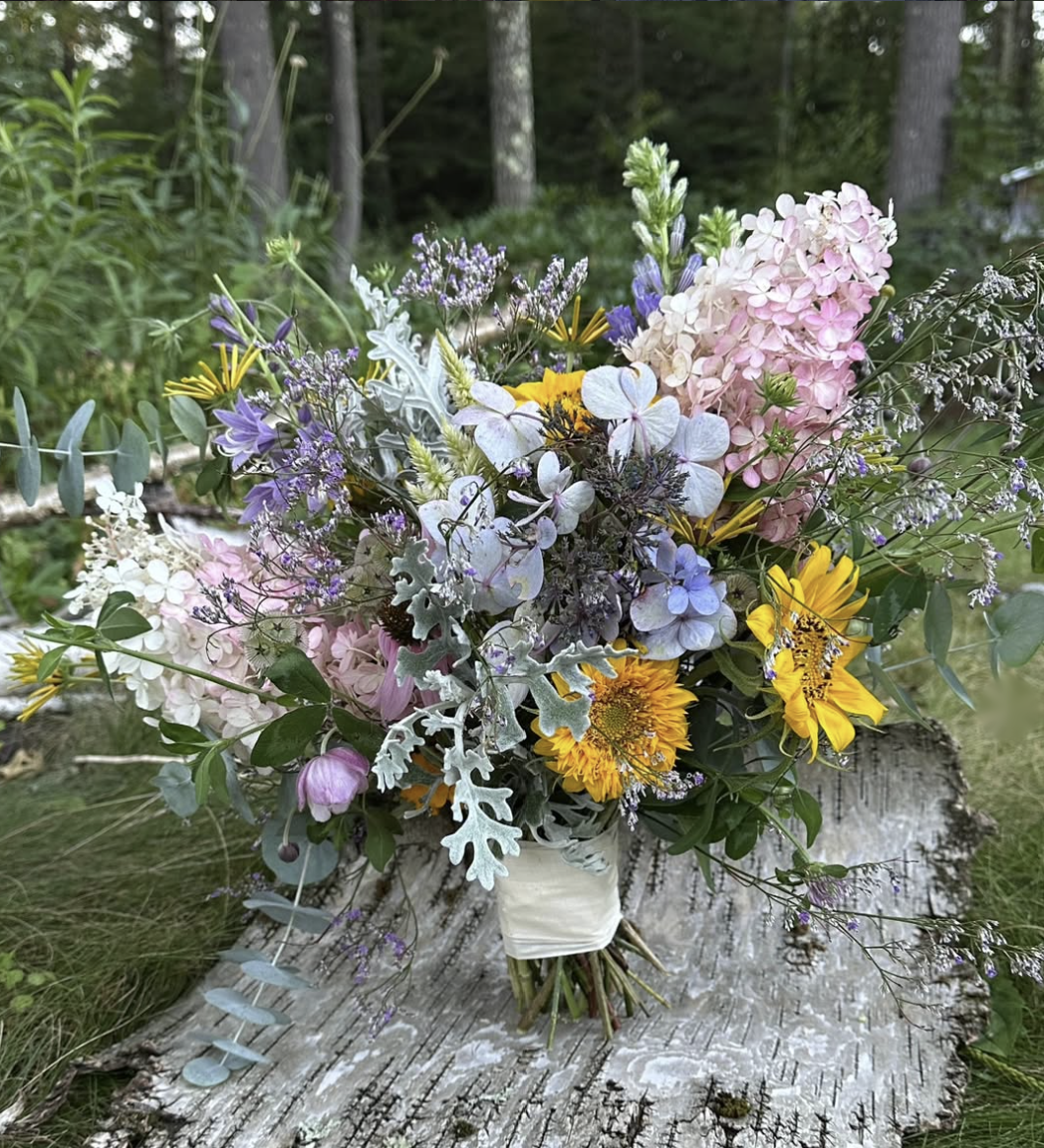 wildflower-bridal-bouquet_cleaned.png