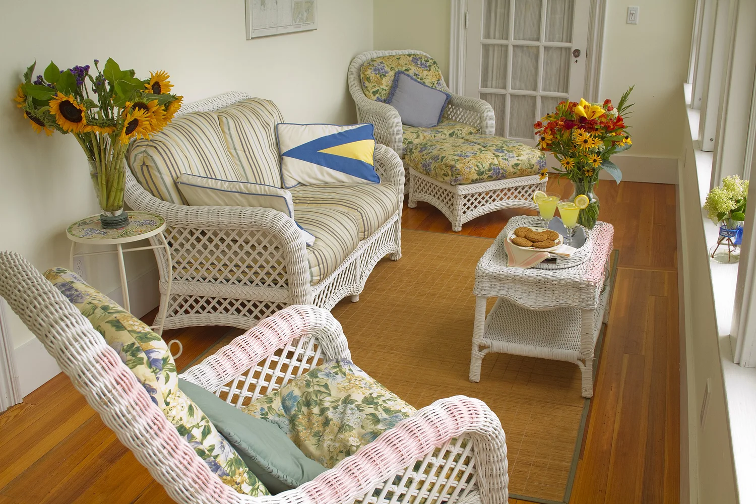 The BAYSIDE INN
