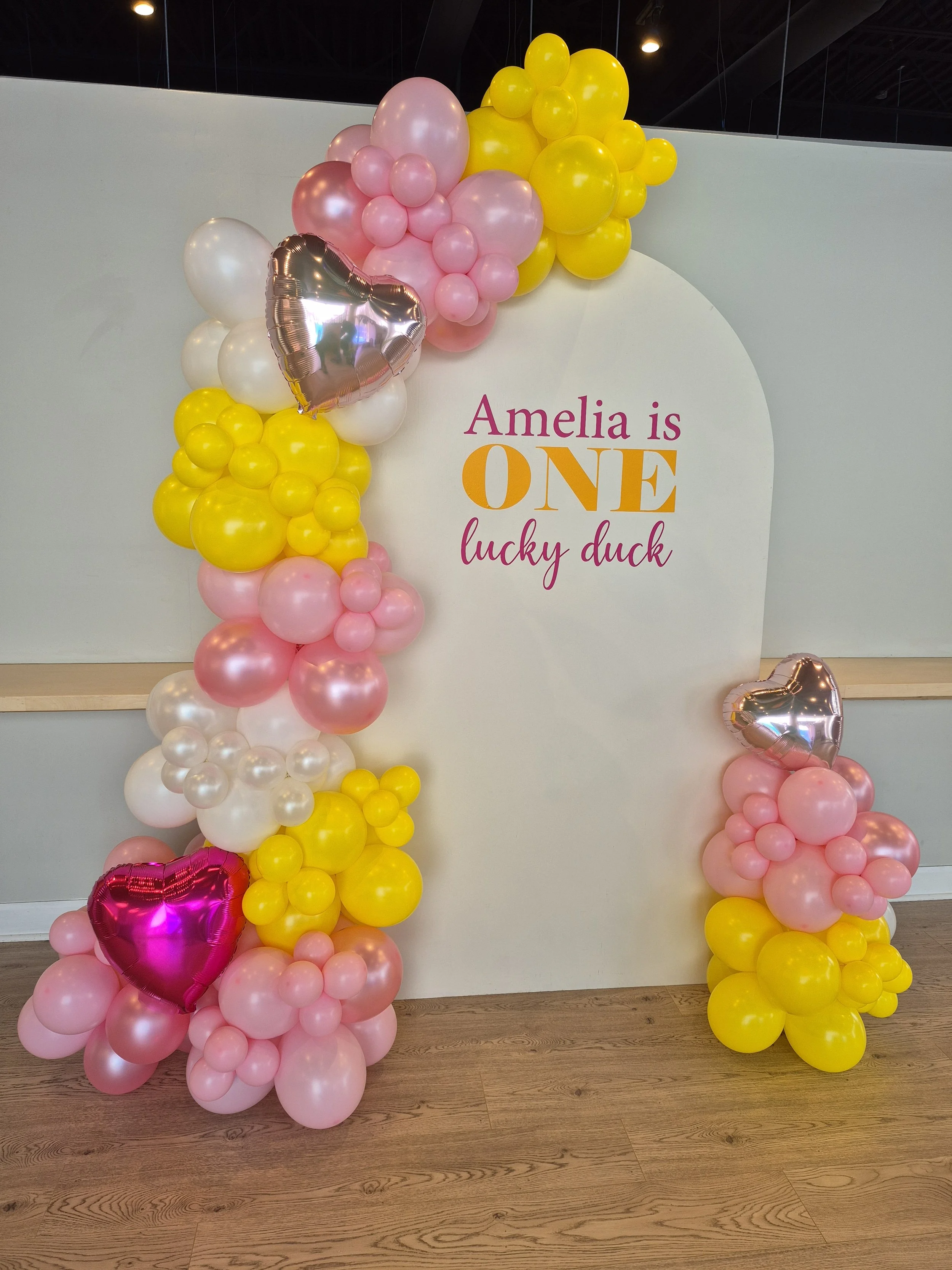 Confetti Square Kids Birthday Backdrop Balloons - Tottenham, Orangeville, Alliston, Bolton