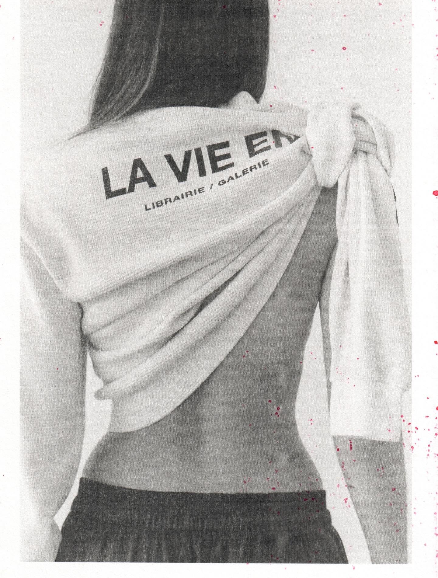 Vanessa wrapped up in the Galerie Thermal 
studiolavieen.com